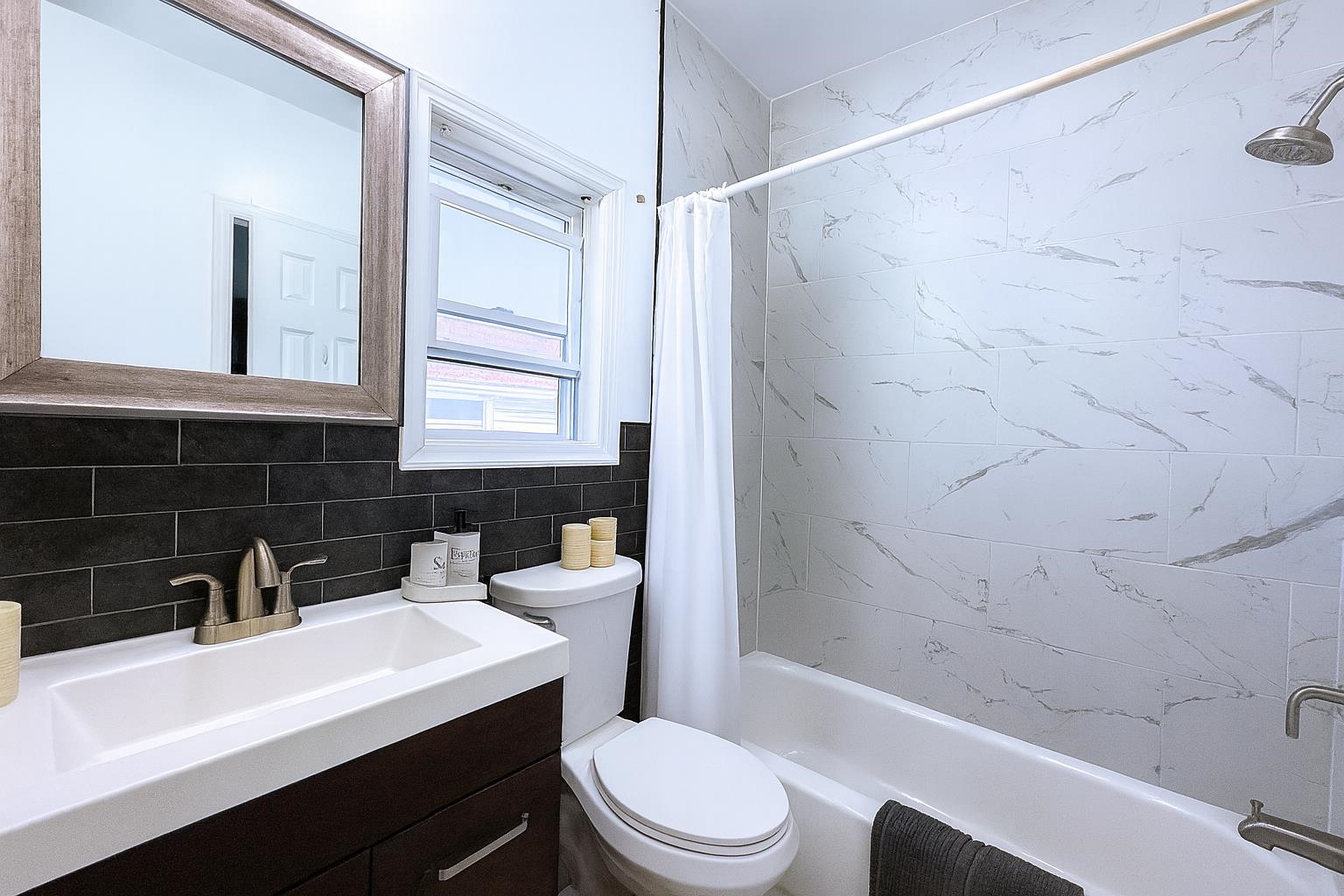 162 CARTERET AVE Unit: 3