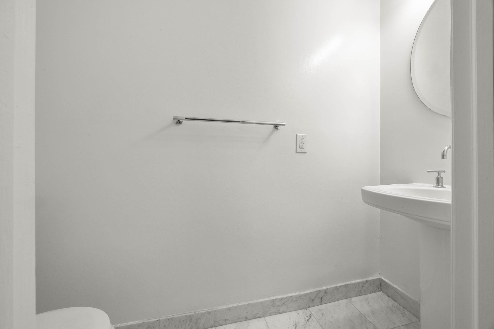 227 CHRISTOPHER COLUMBUS DR Unit: B-336