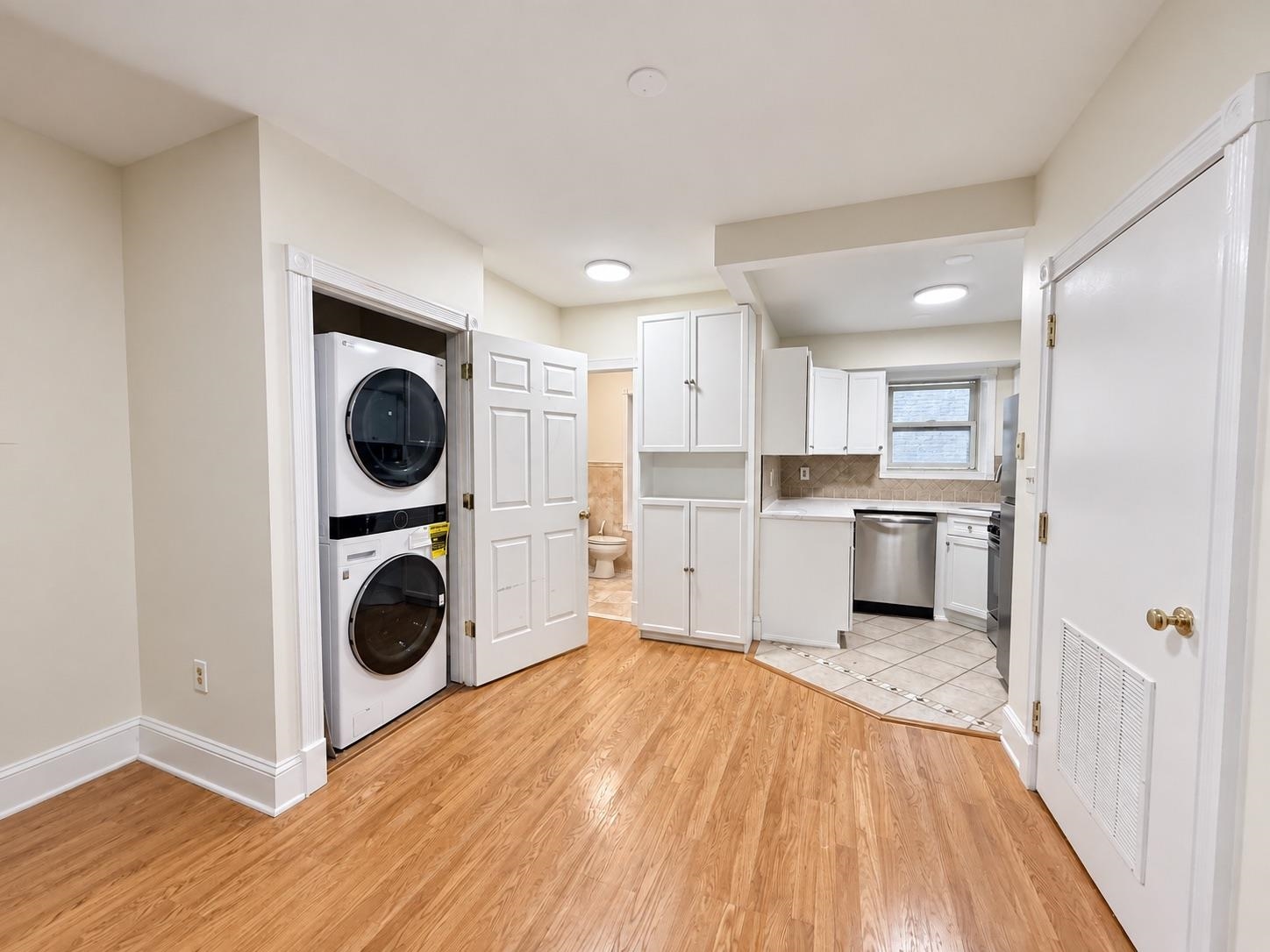 101 GREENE ST Unit: 3