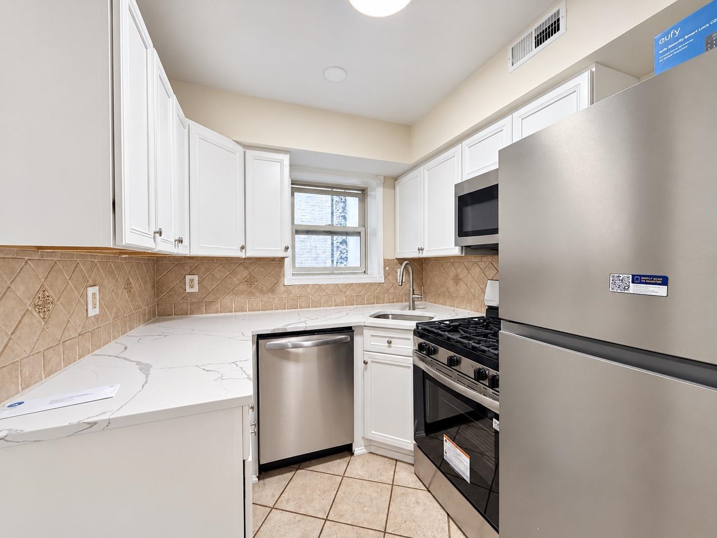 101 GREENE ST Unit: 3