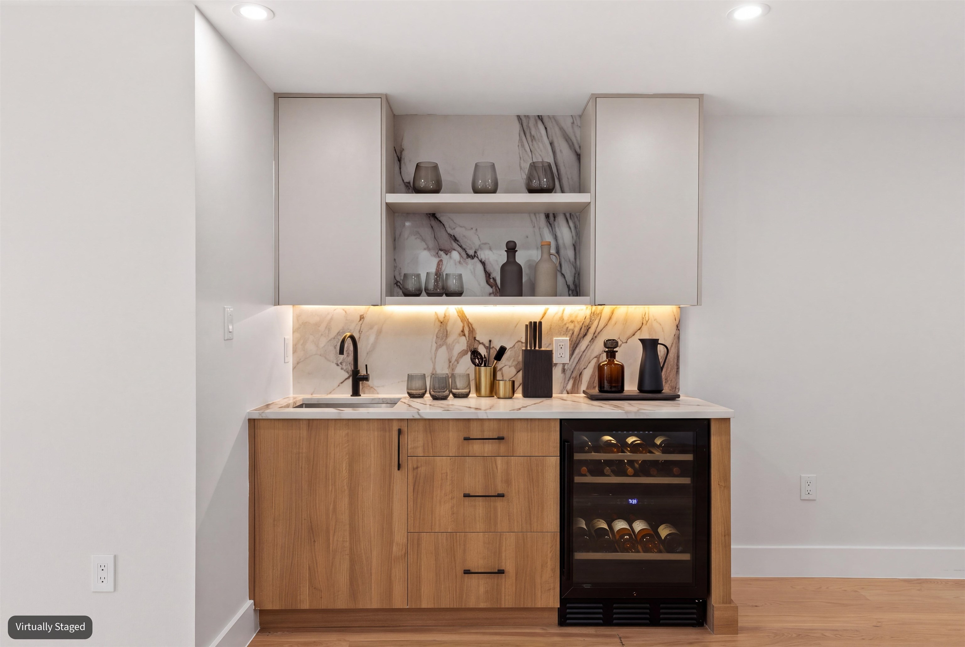85 SHERMAN PL Unit: Residence 01