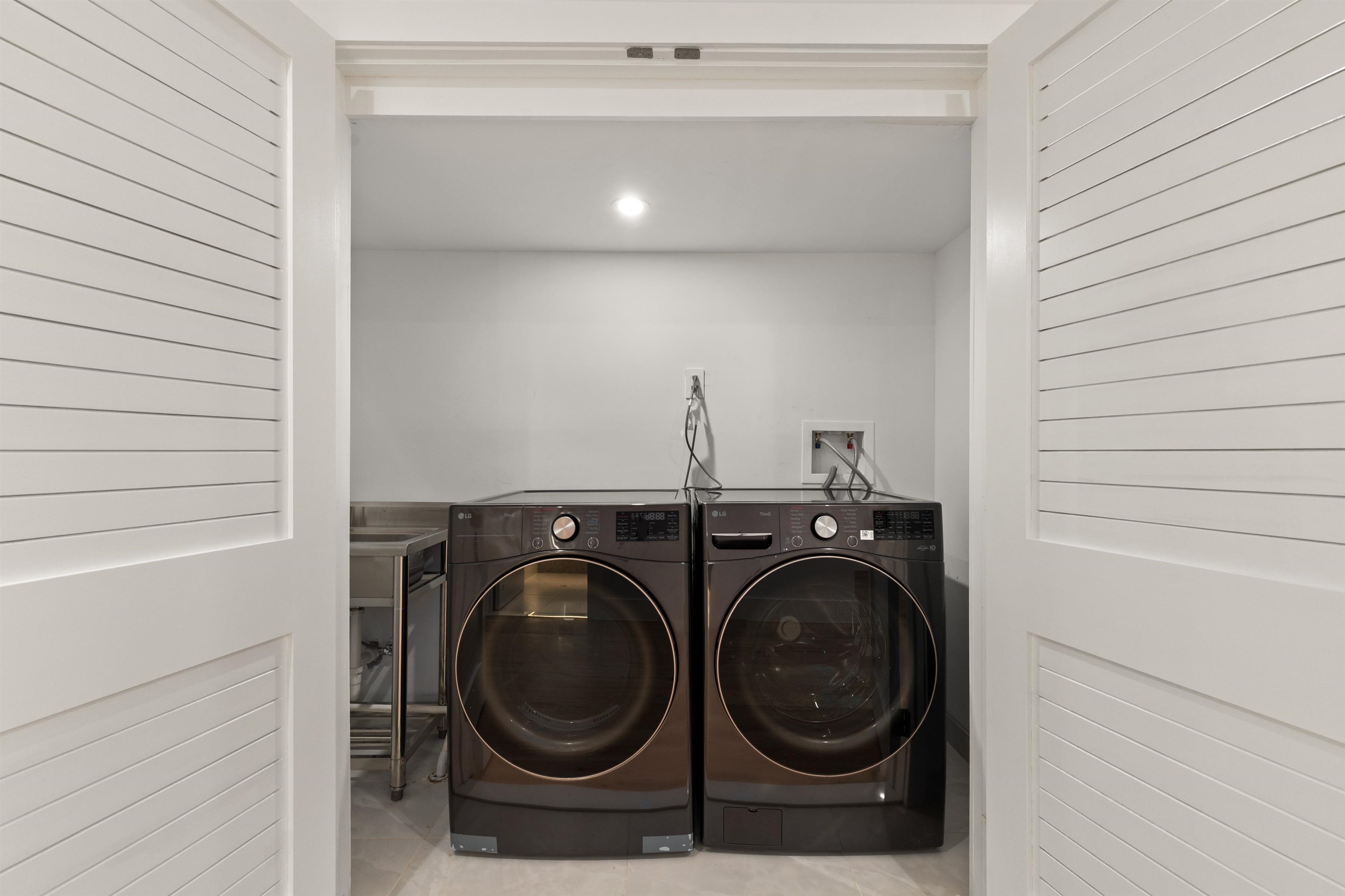 85 SHERMAN PL Unit: Residence 01