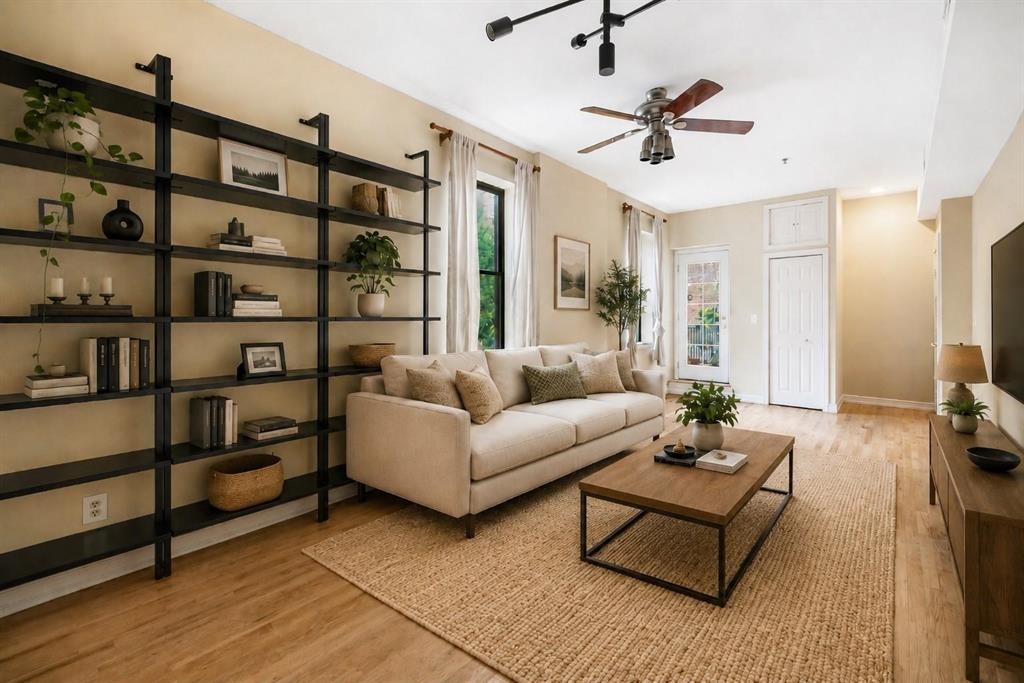 343 VARICK ST Unit: 3R