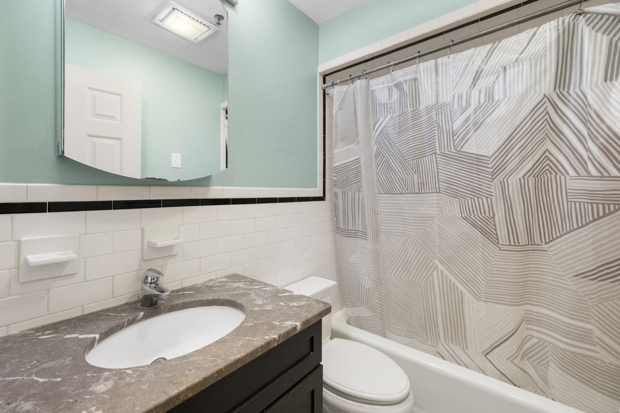 343 VARICK ST Unit: 3R