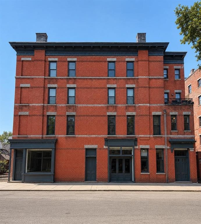 343 VARICK ST Unit: 3R