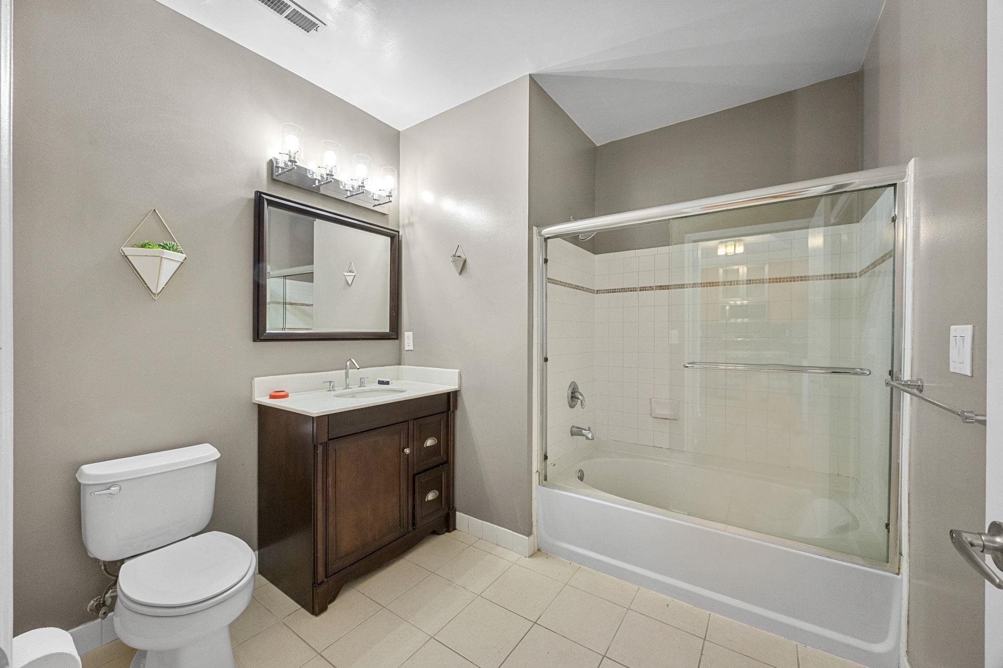 26 AVENUE AT PORT IMPERIAL Unit: 405