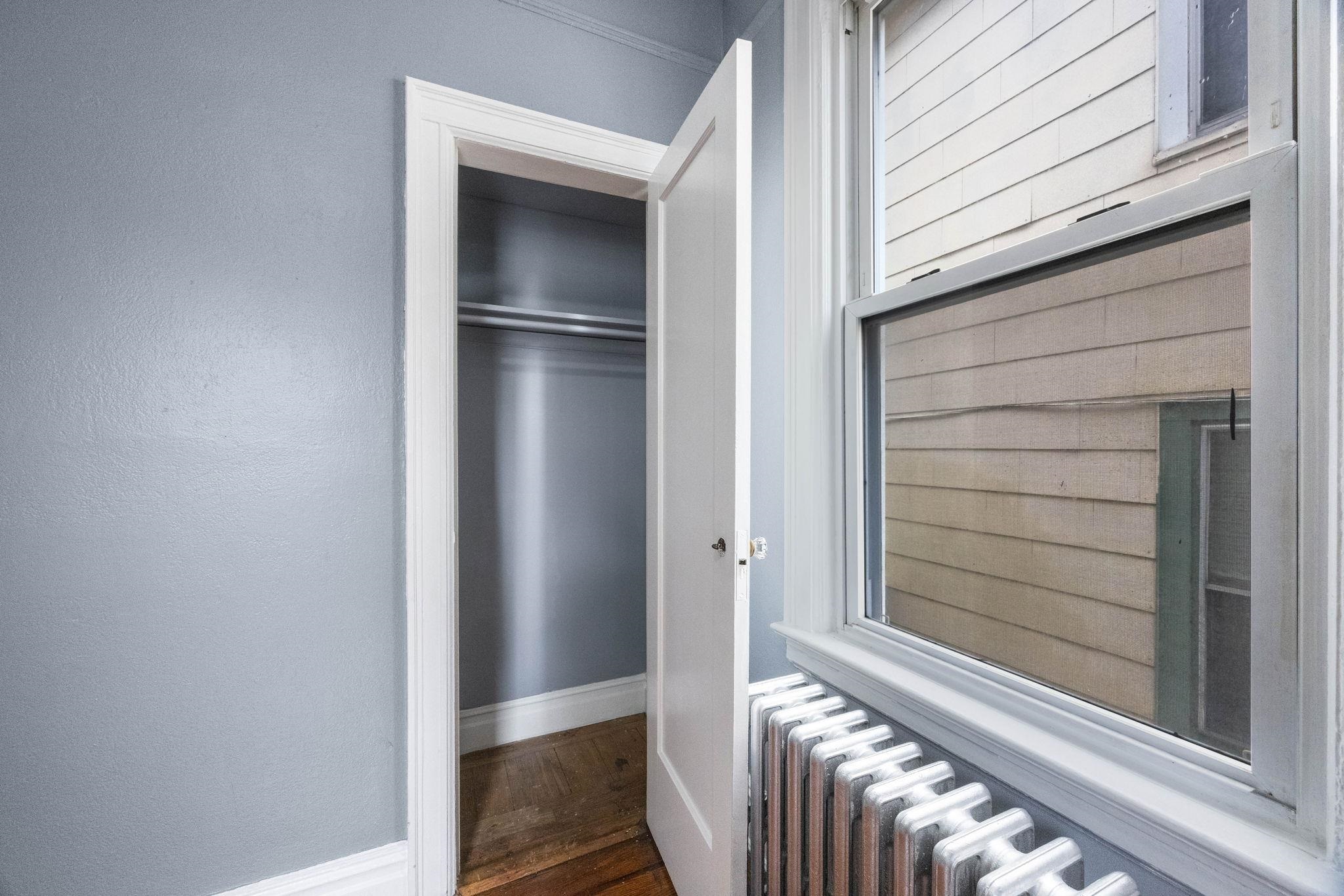 44 VAN HOUTEN AVE Unit: 1