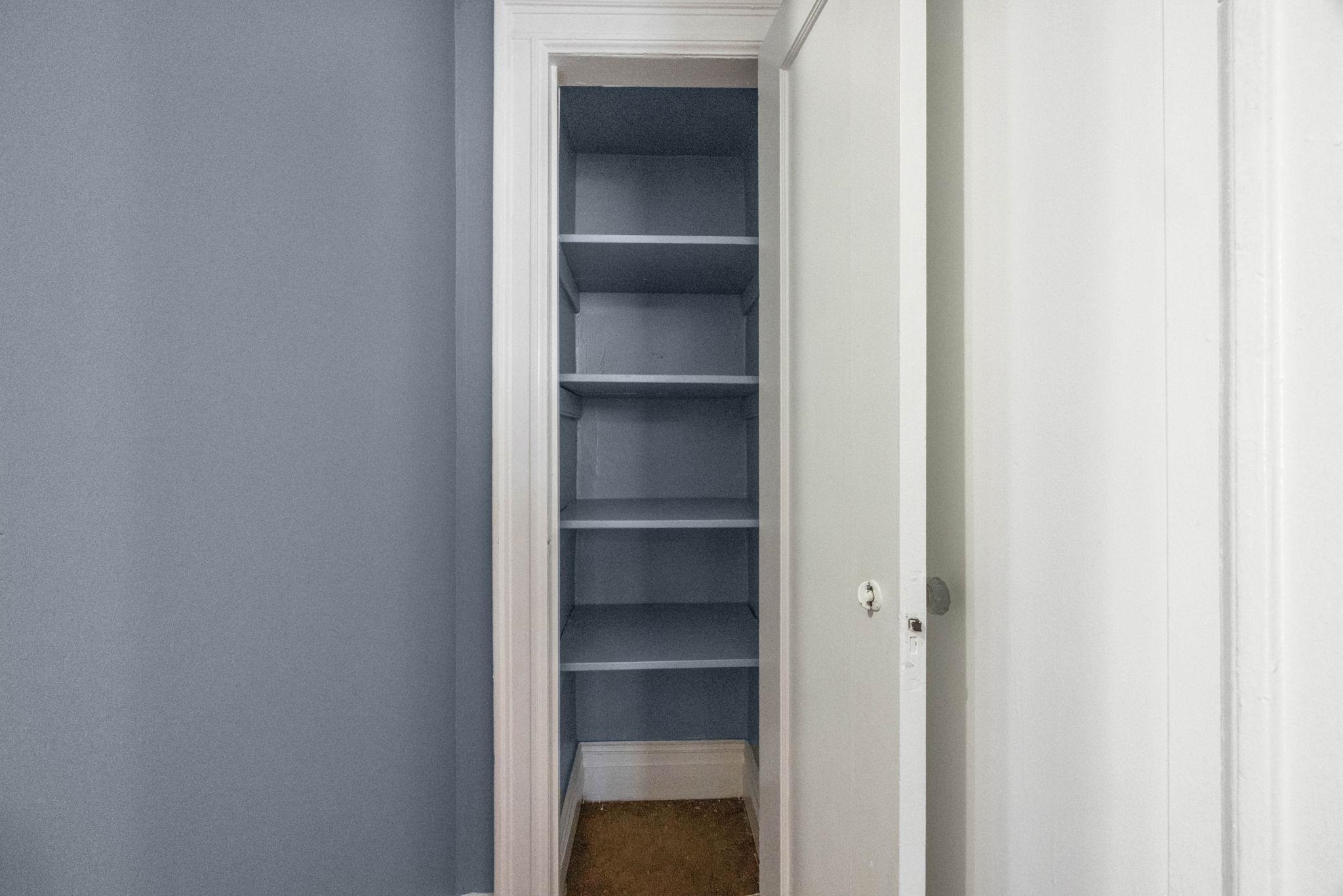 44 VAN HOUTEN AVE Unit: 1