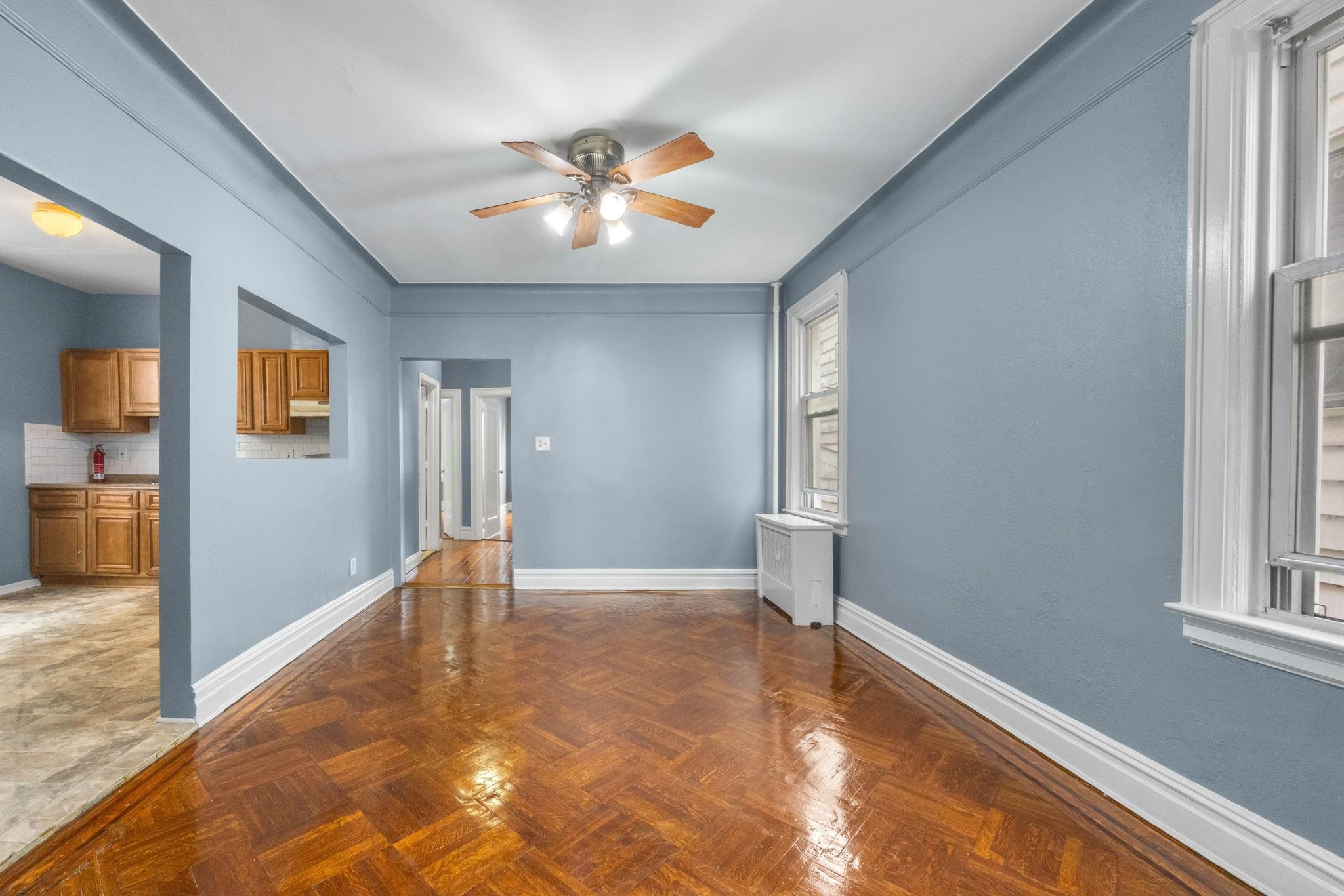 44 VAN HOUTEN AVE Unit: 1