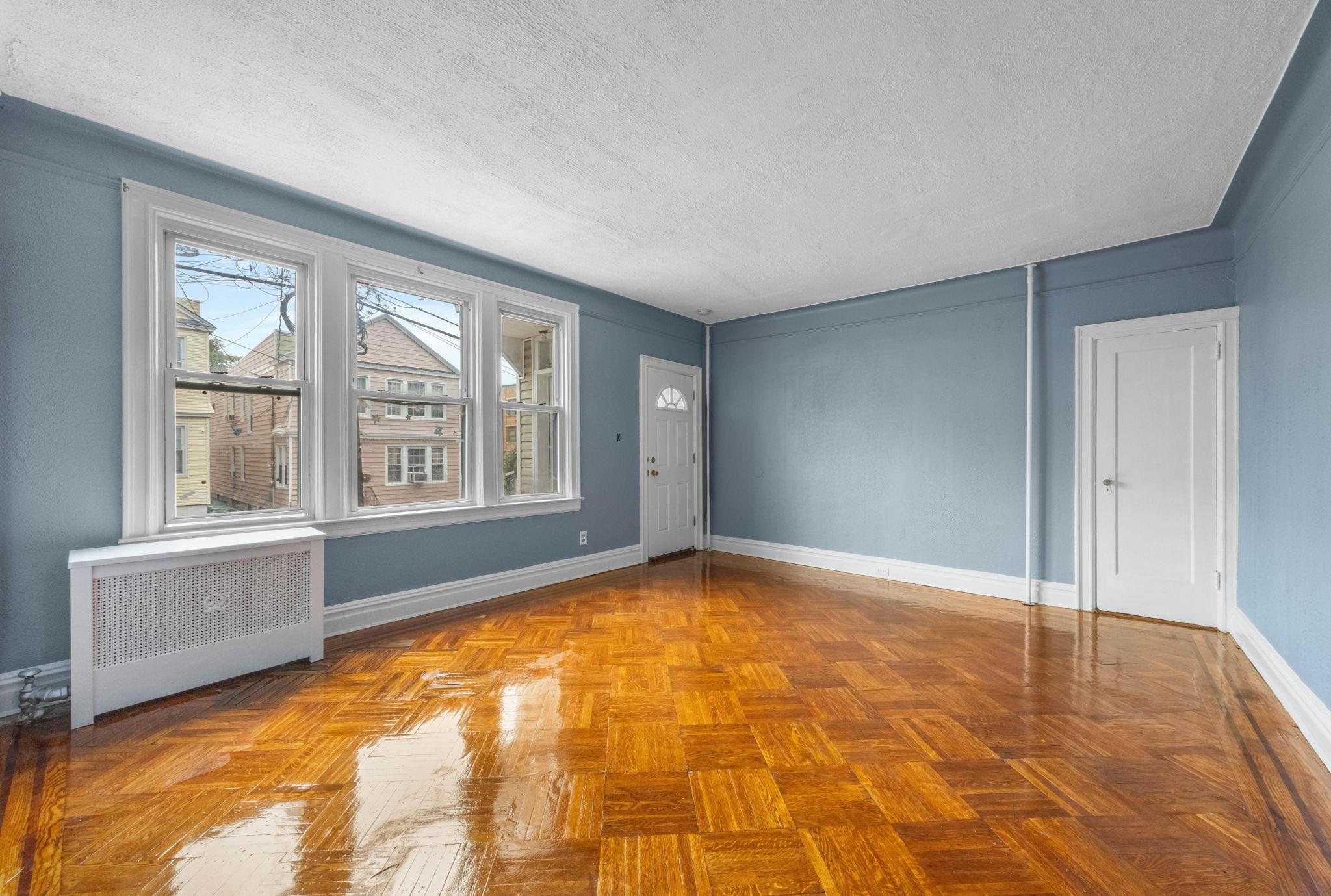 44 VAN HOUTEN AVE Unit: 1