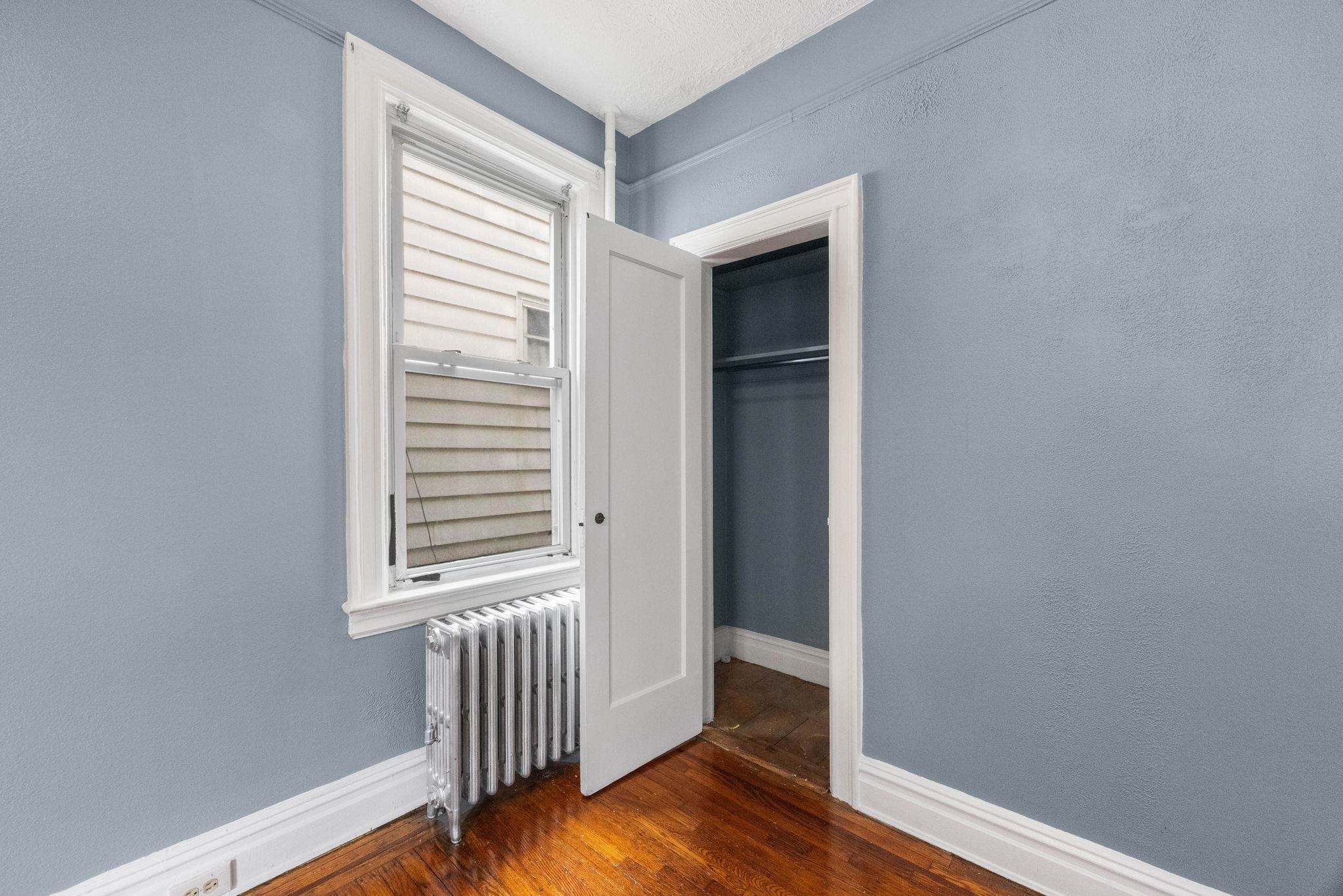 44 VAN HOUTEN AVE Unit: 1
