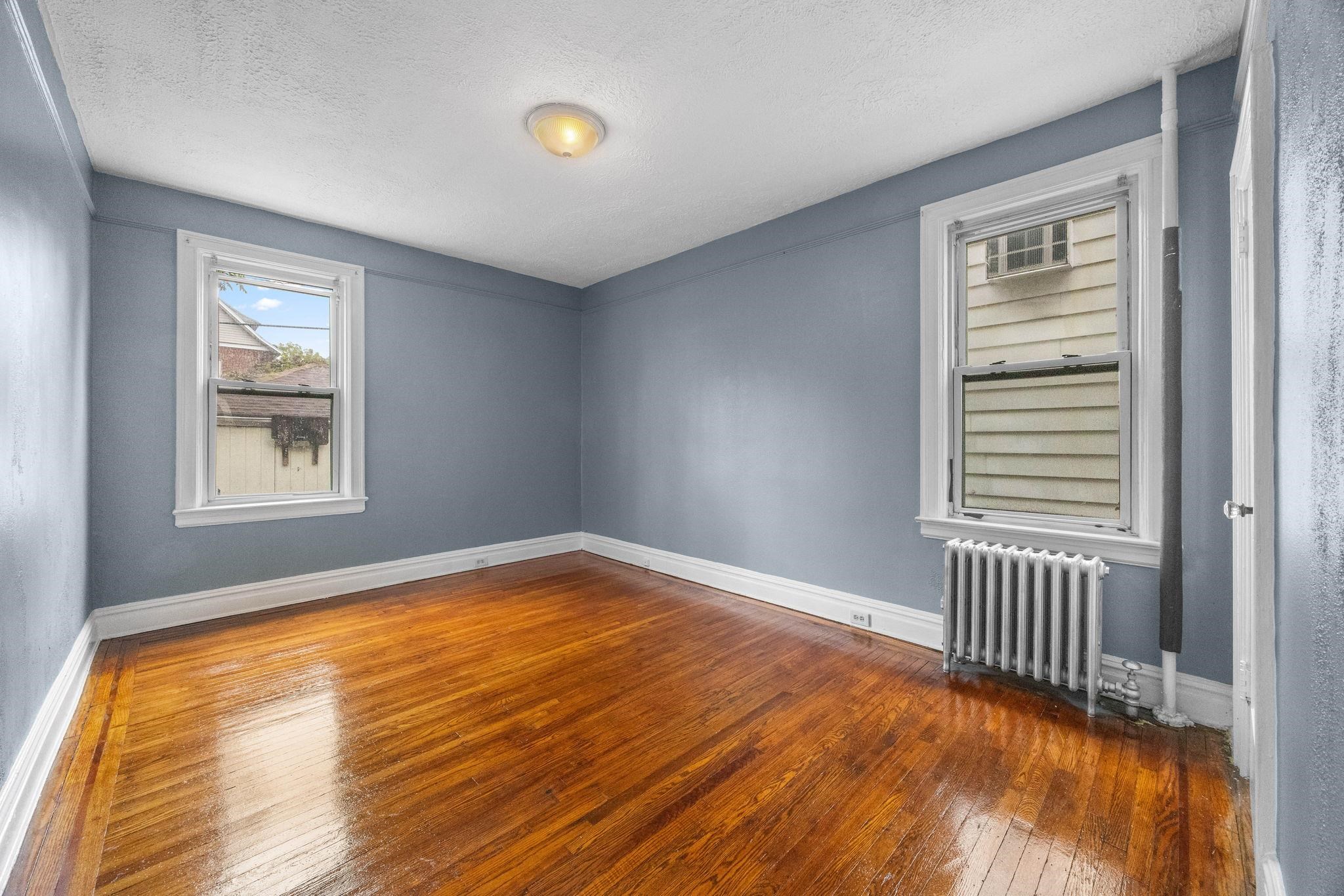 44 VAN HOUTEN AVE Unit: 1