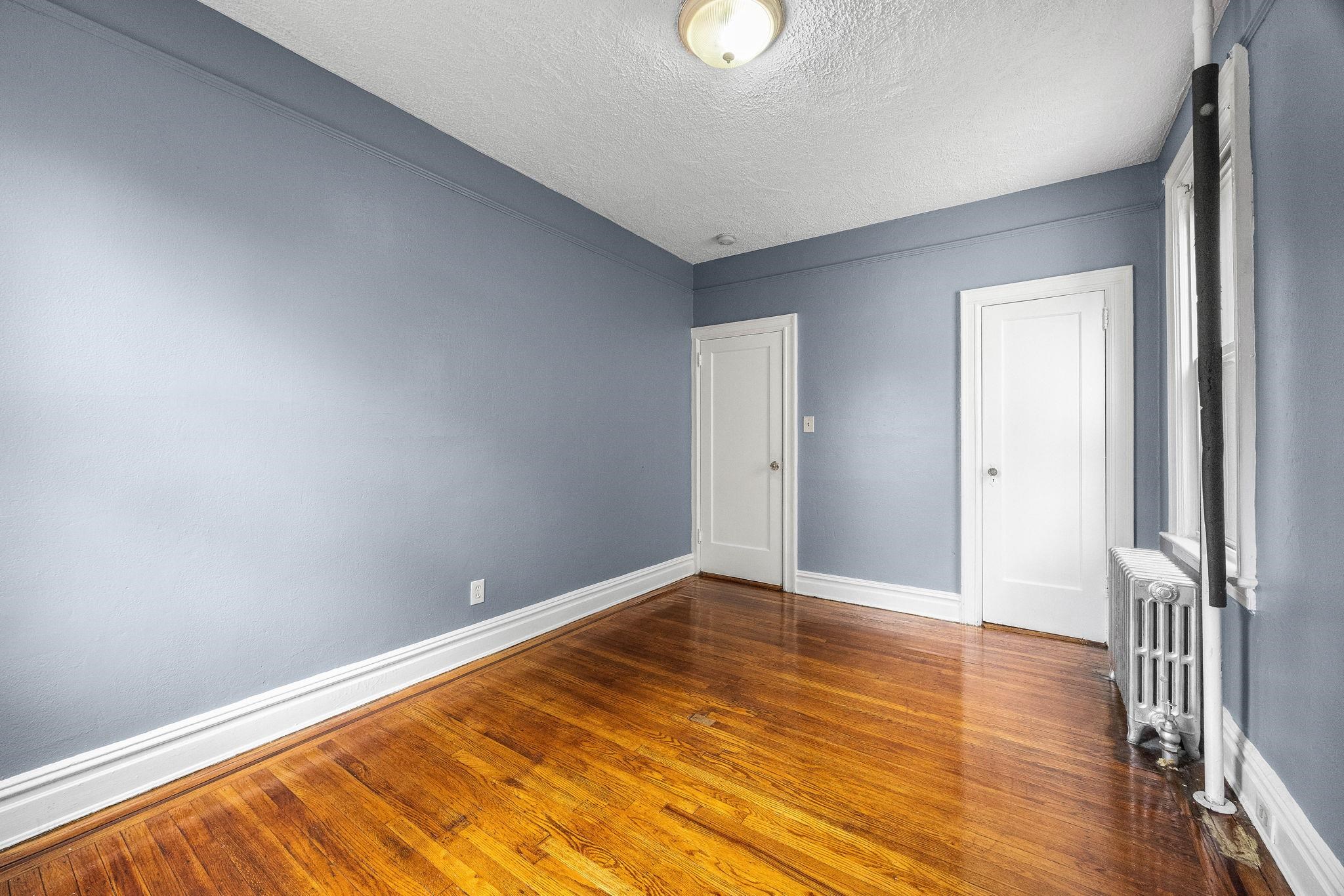 44 VAN HOUTEN AVE Unit: 1