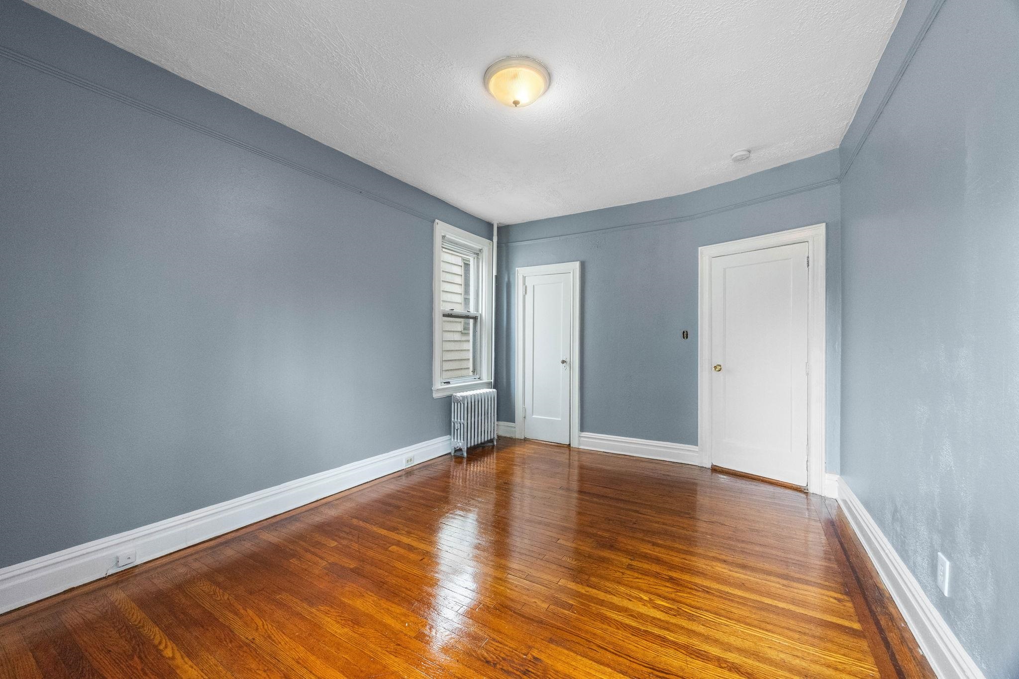 44 VAN HOUTEN AVE Unit: 1