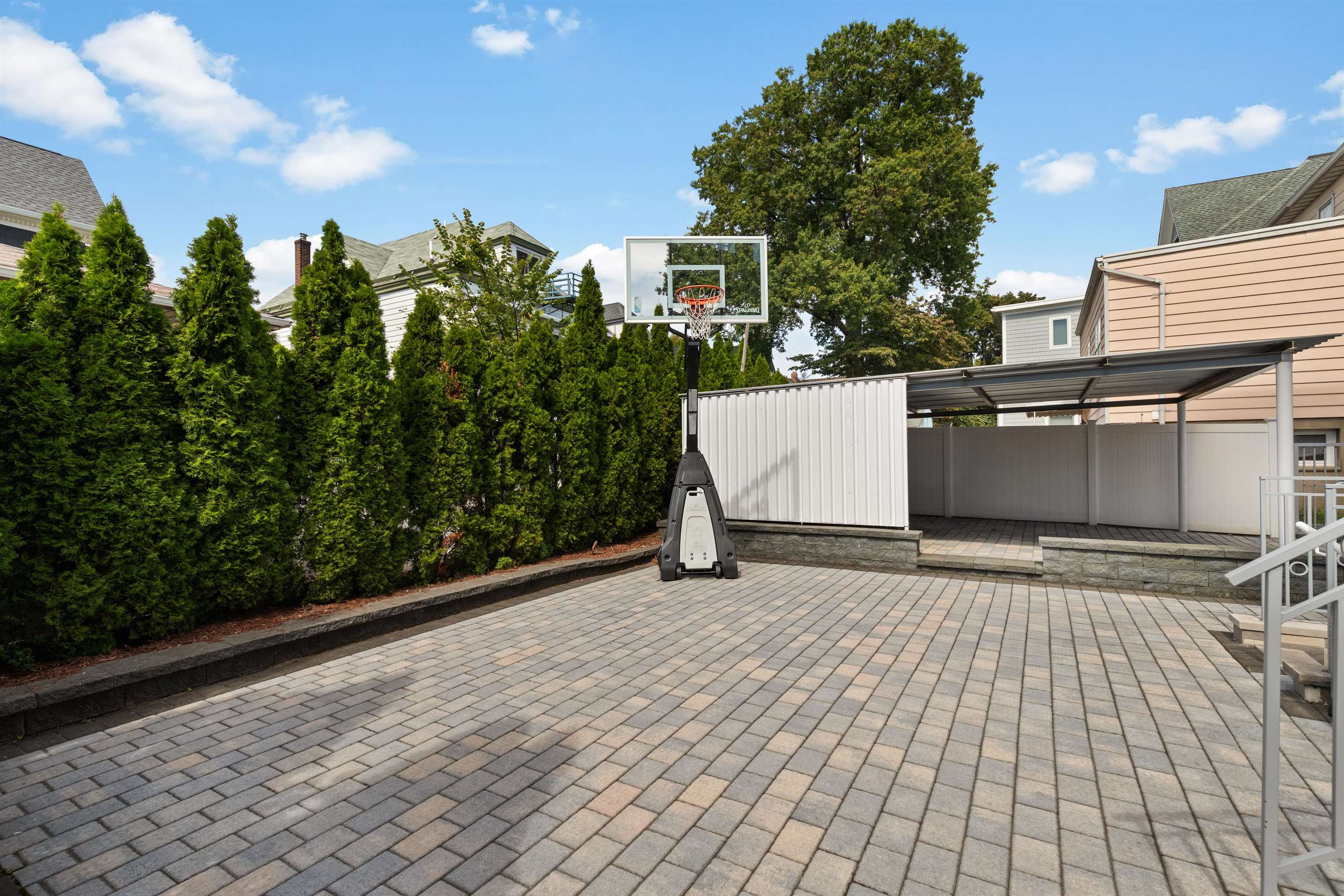 71 KING AVE