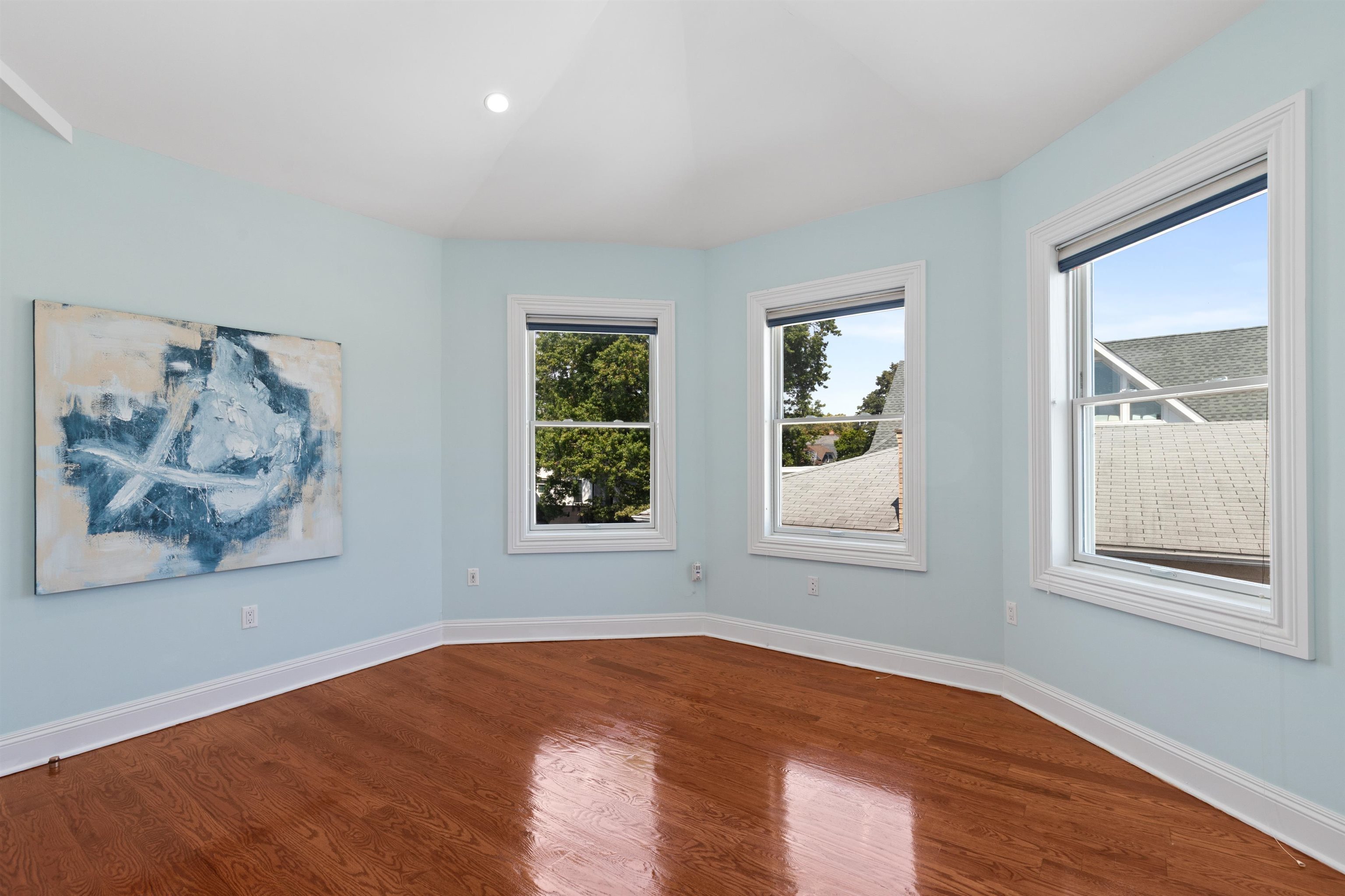 71 KING AVE