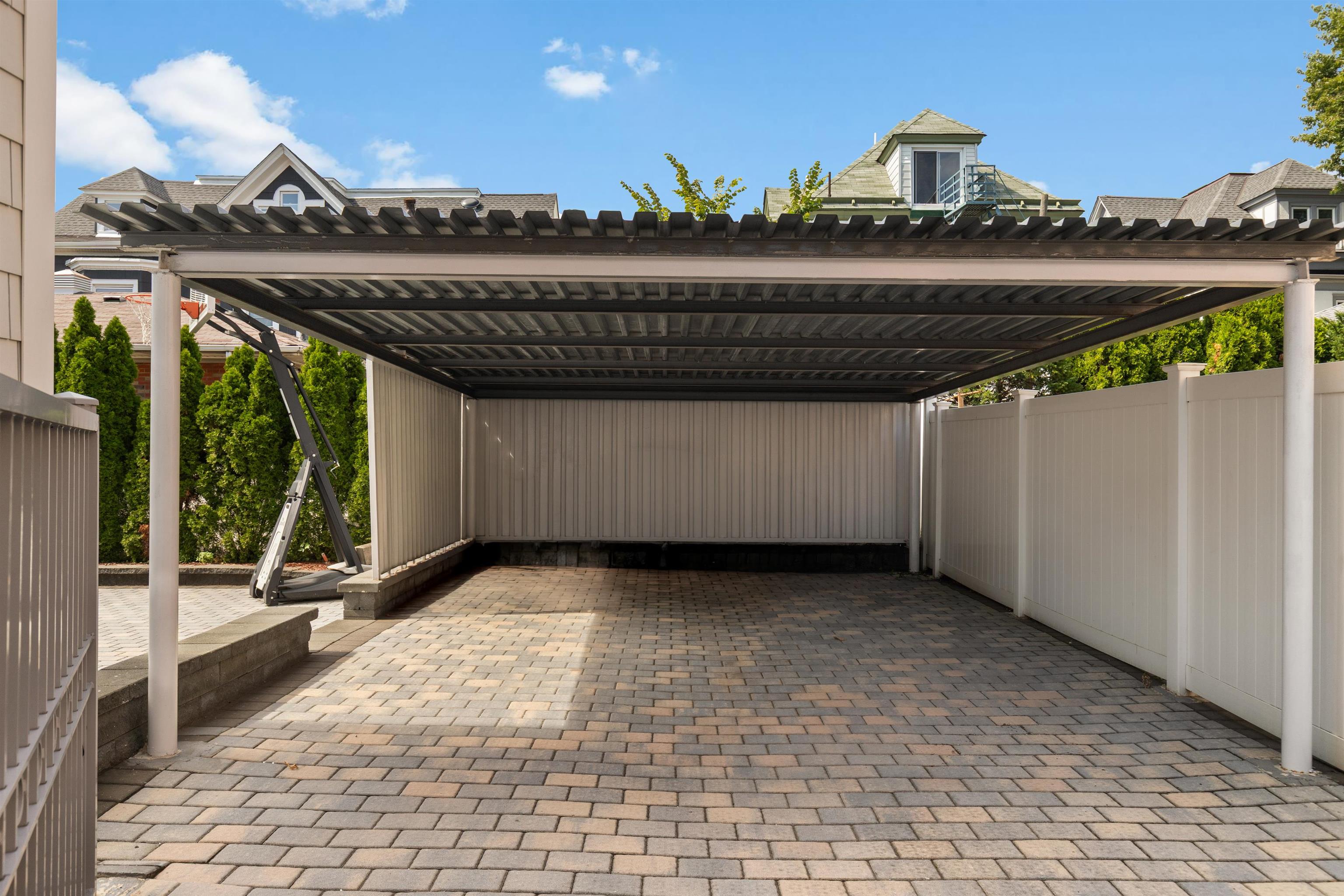 71 KING AVE