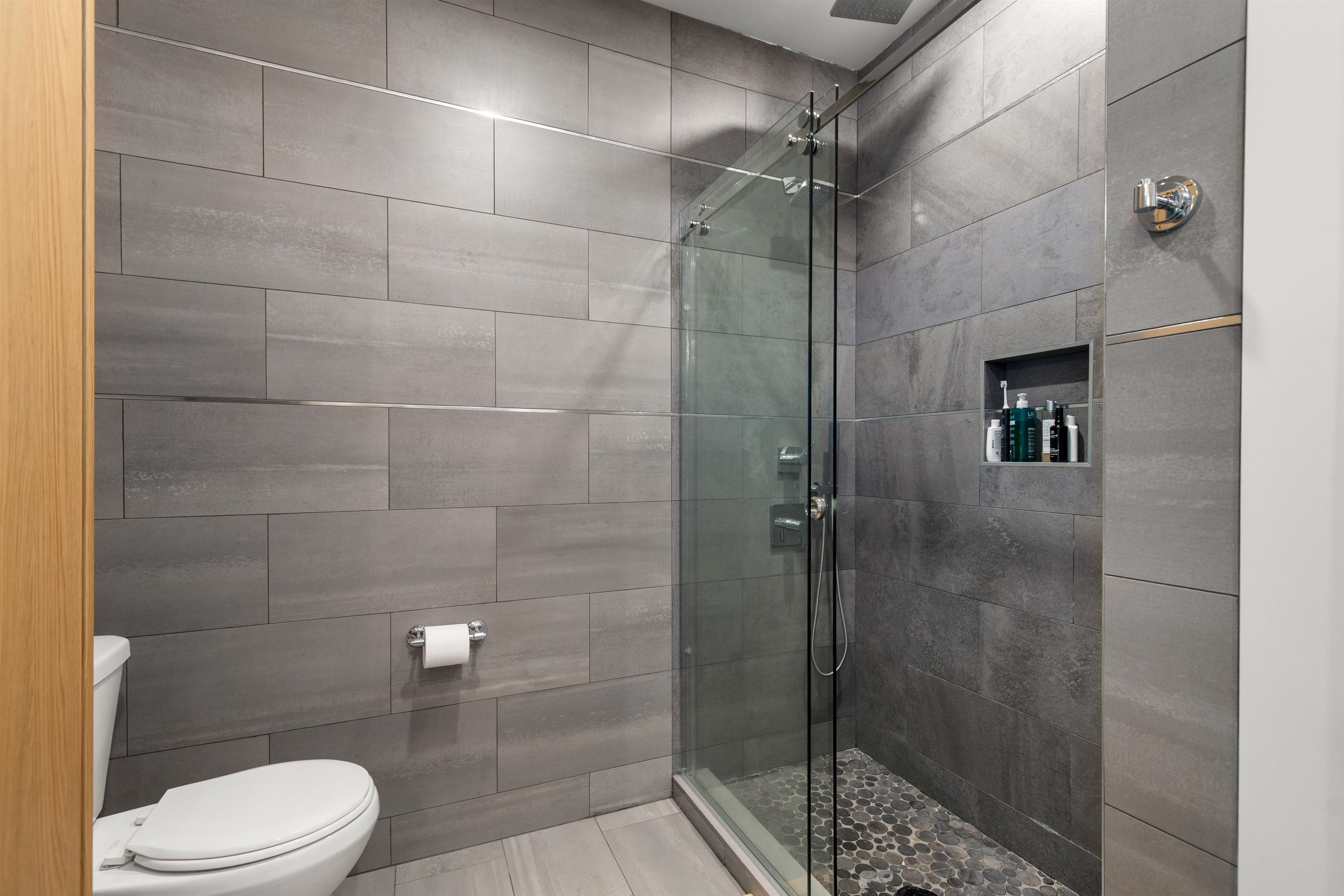 580 PALISADE AVE Unit: PH503