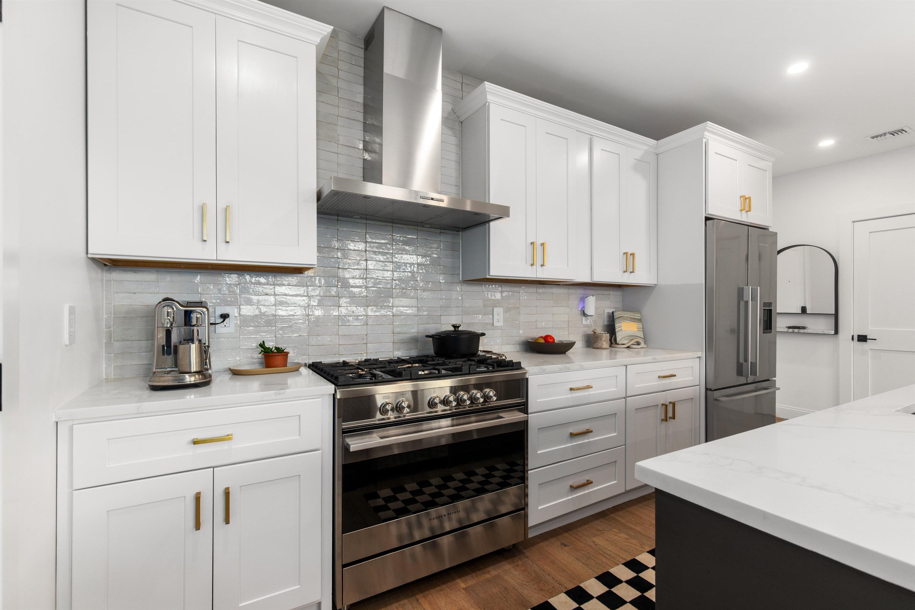 580 PALISADE AVE Unit: PH503