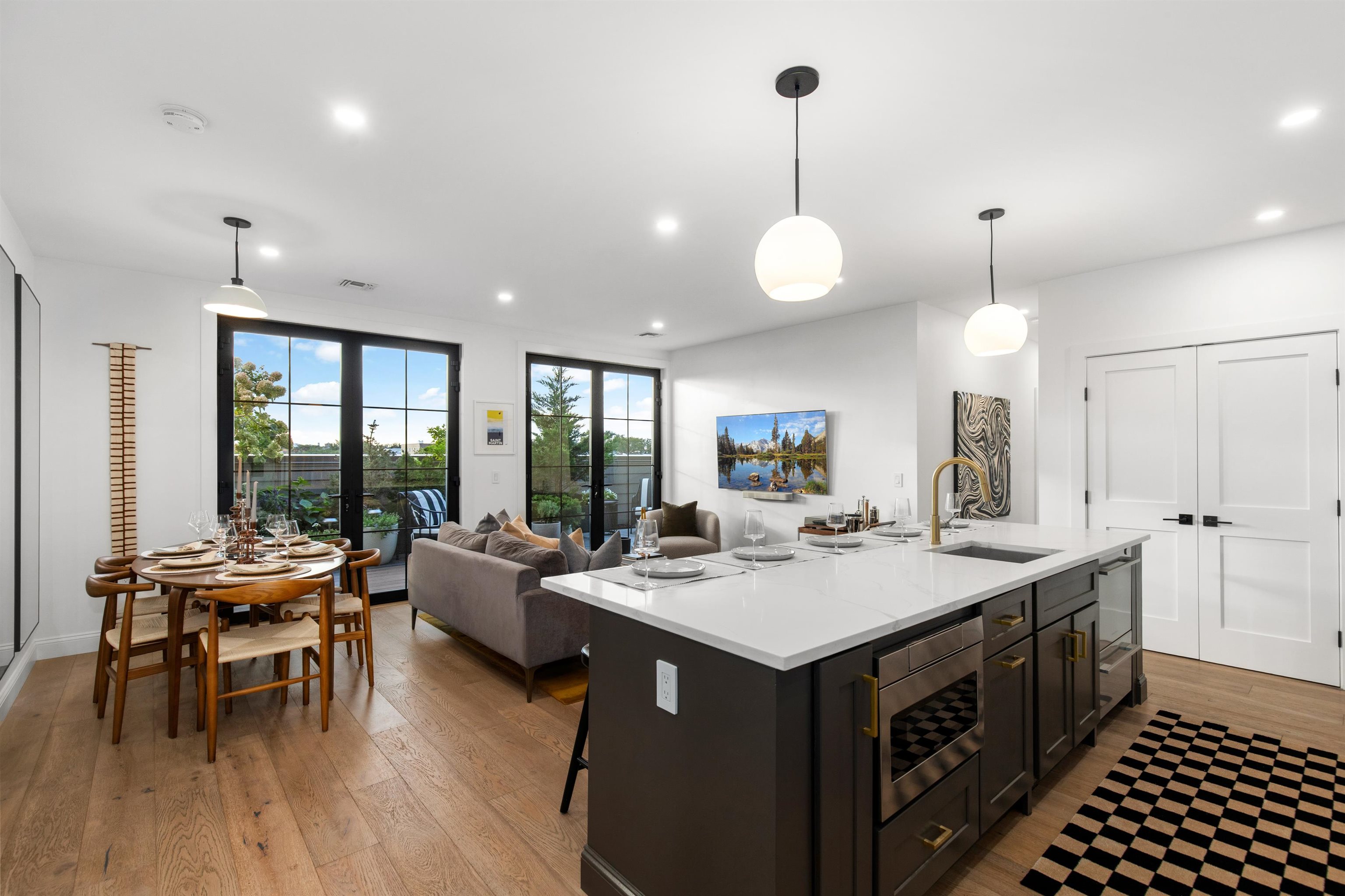 580 PALISADE AVE Unit: PH503