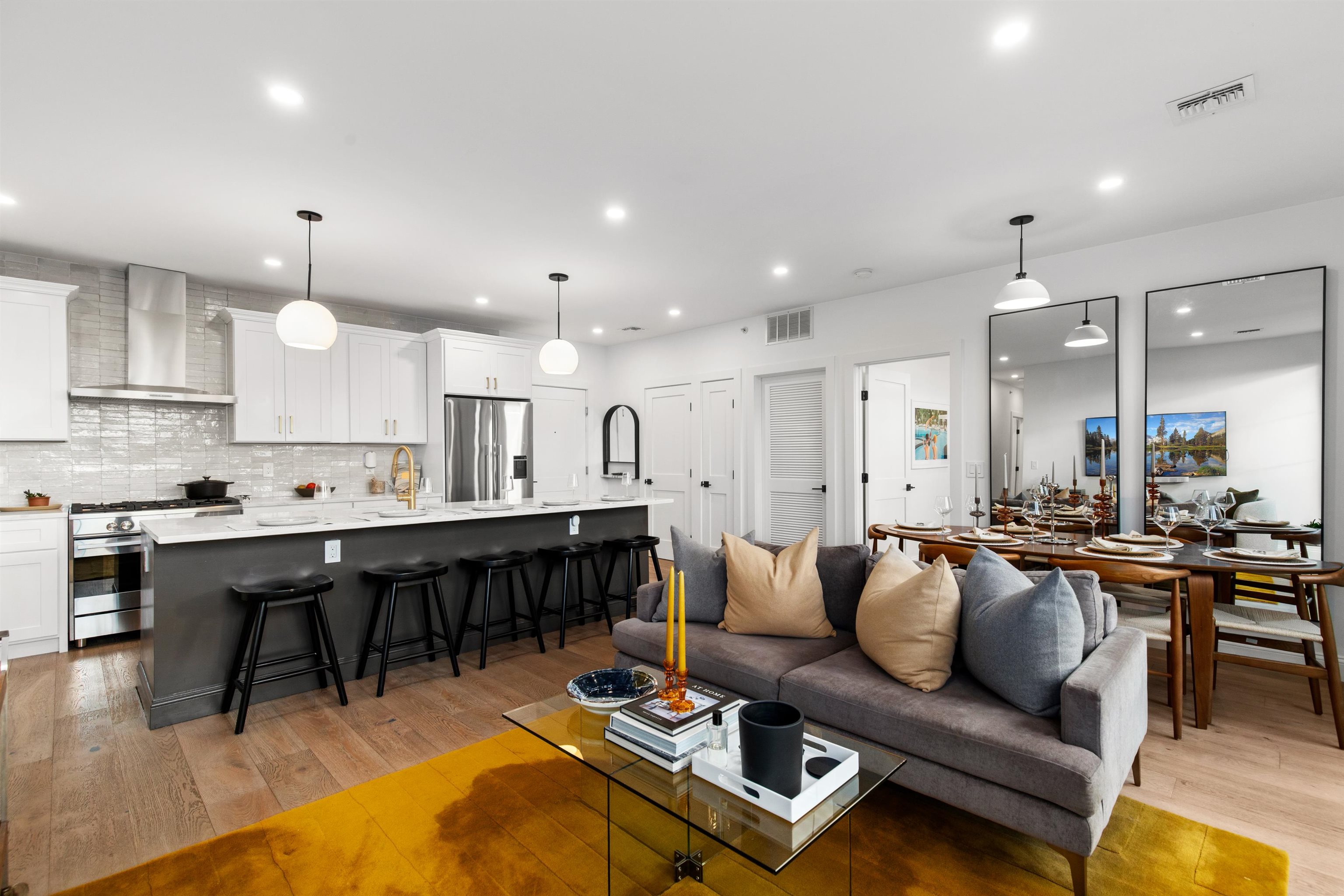 580 PALISADE AVE Unit: PH503