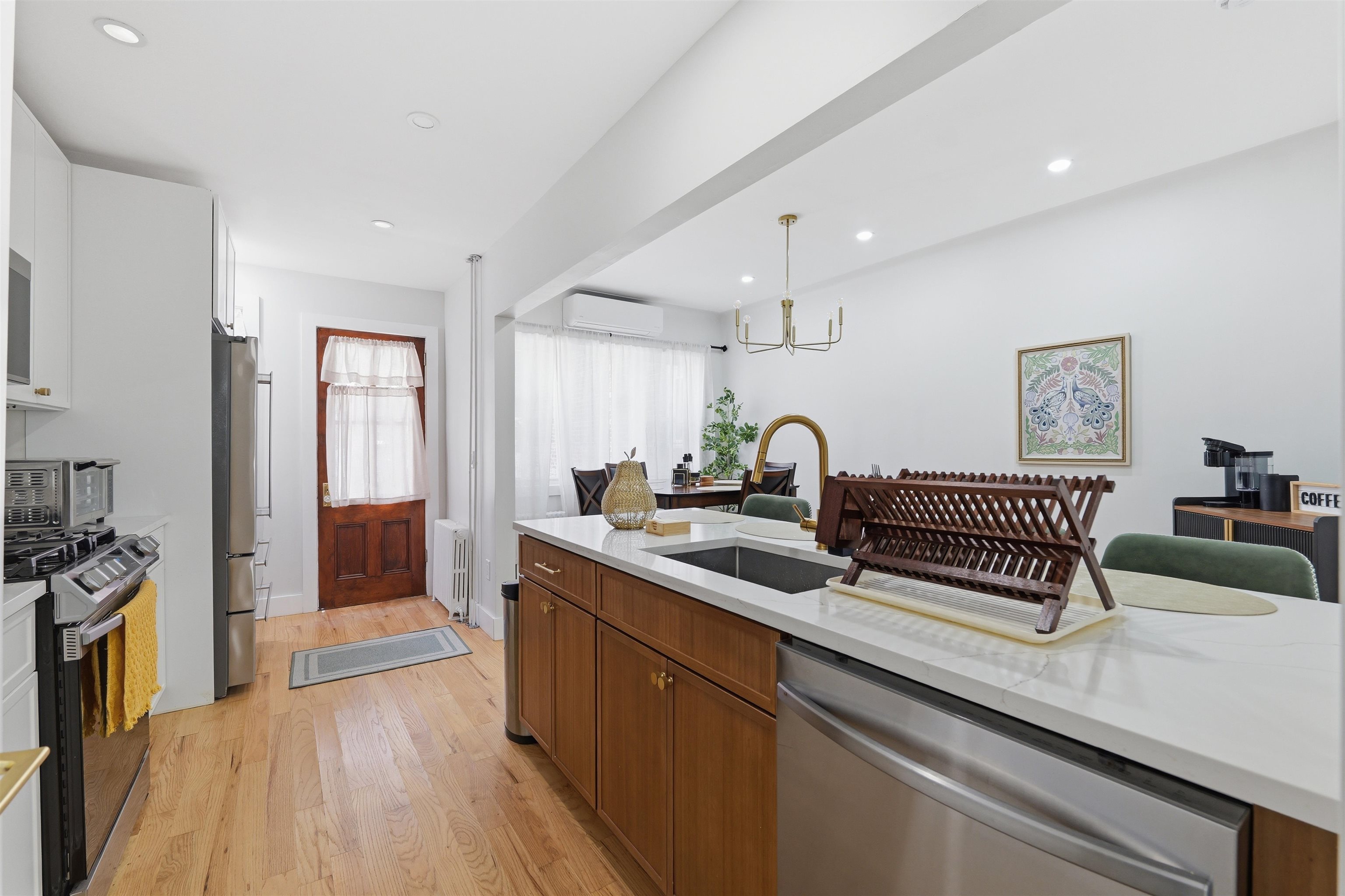 112 BEACH ST