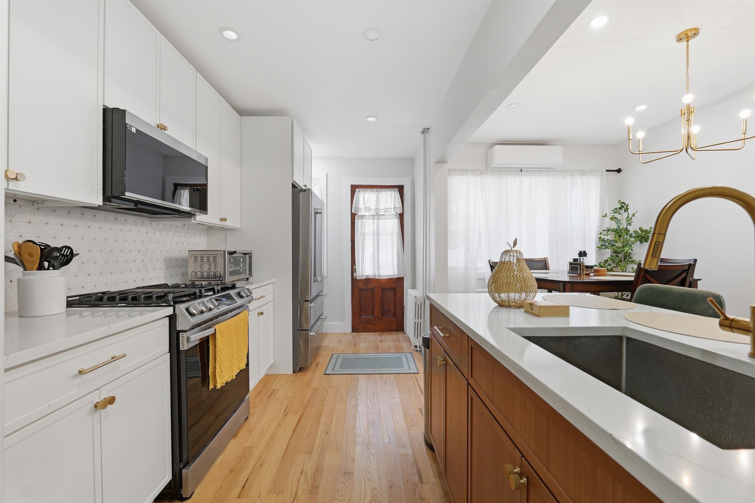 112 BEACH ST
