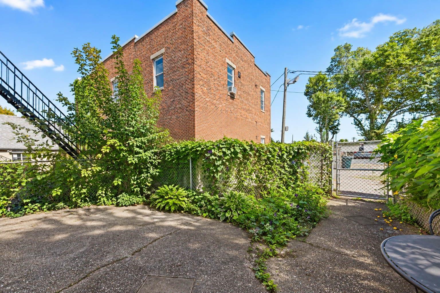 27 O BRIEN CT Unit: 1