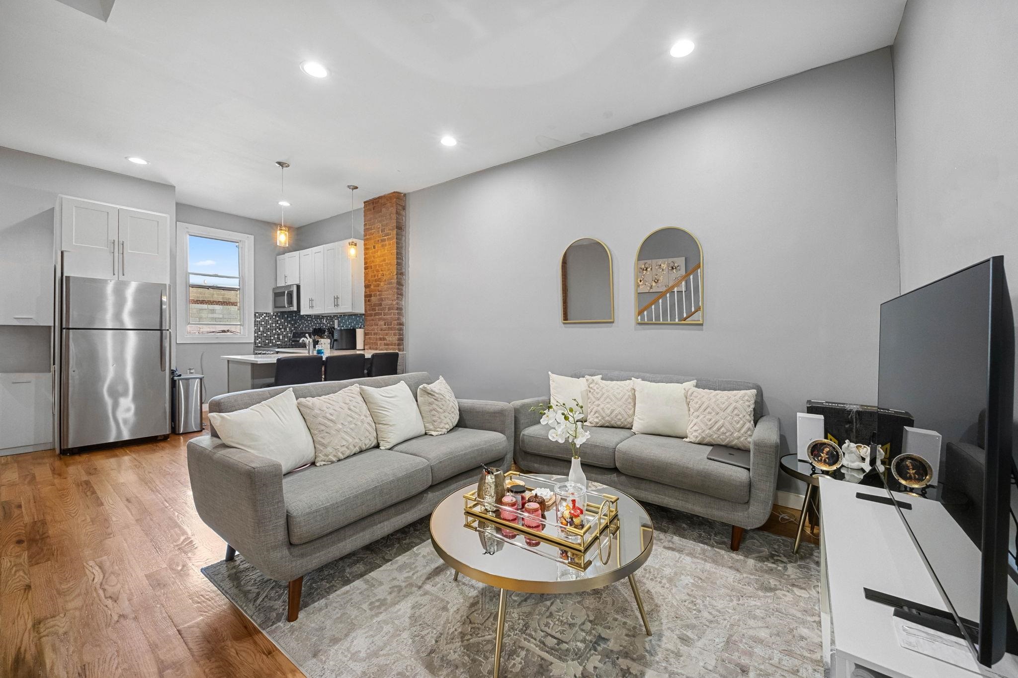 473 BERGEN AVE Unit: 2