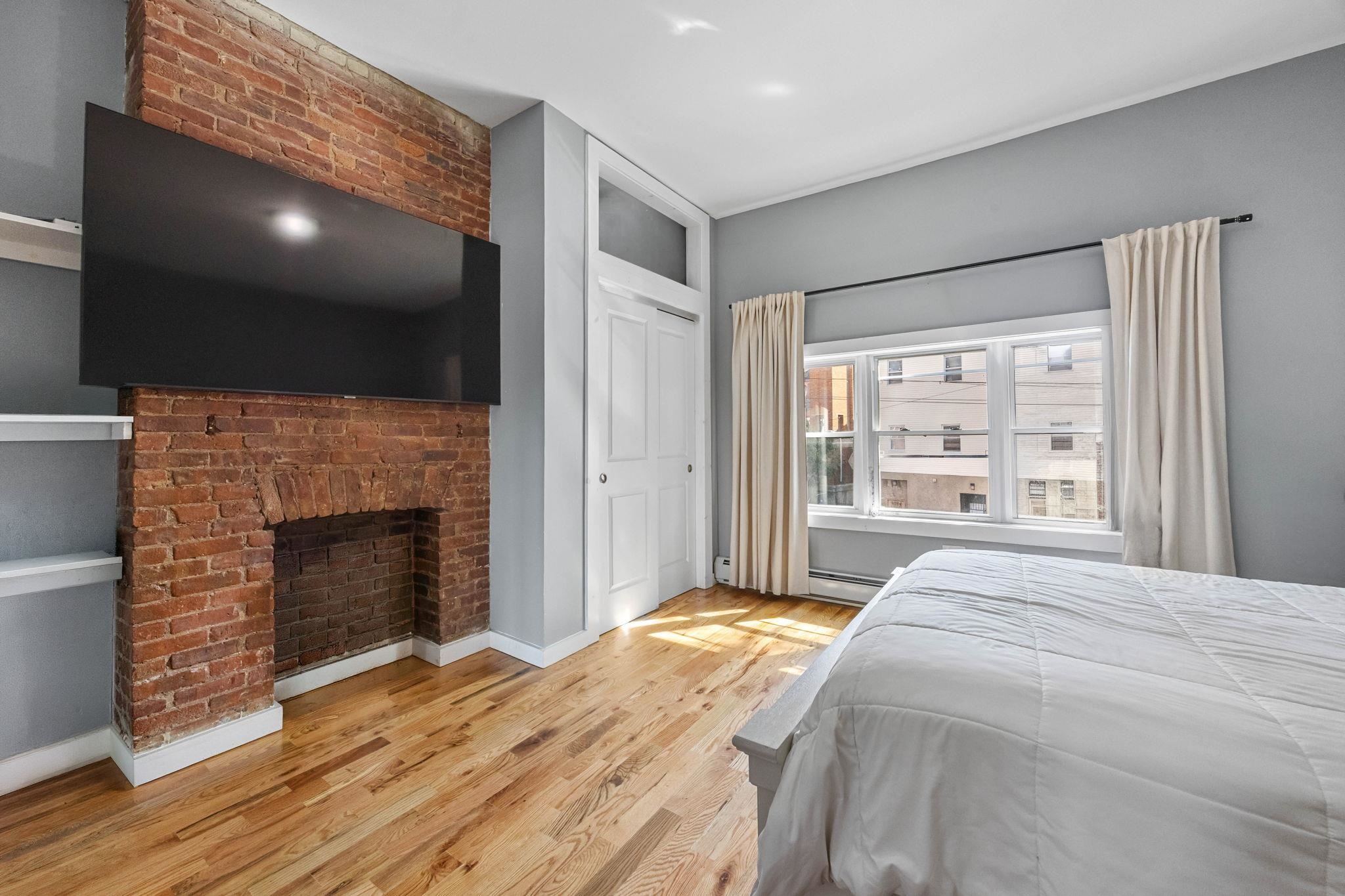 473 BERGEN AVE Unit: 2