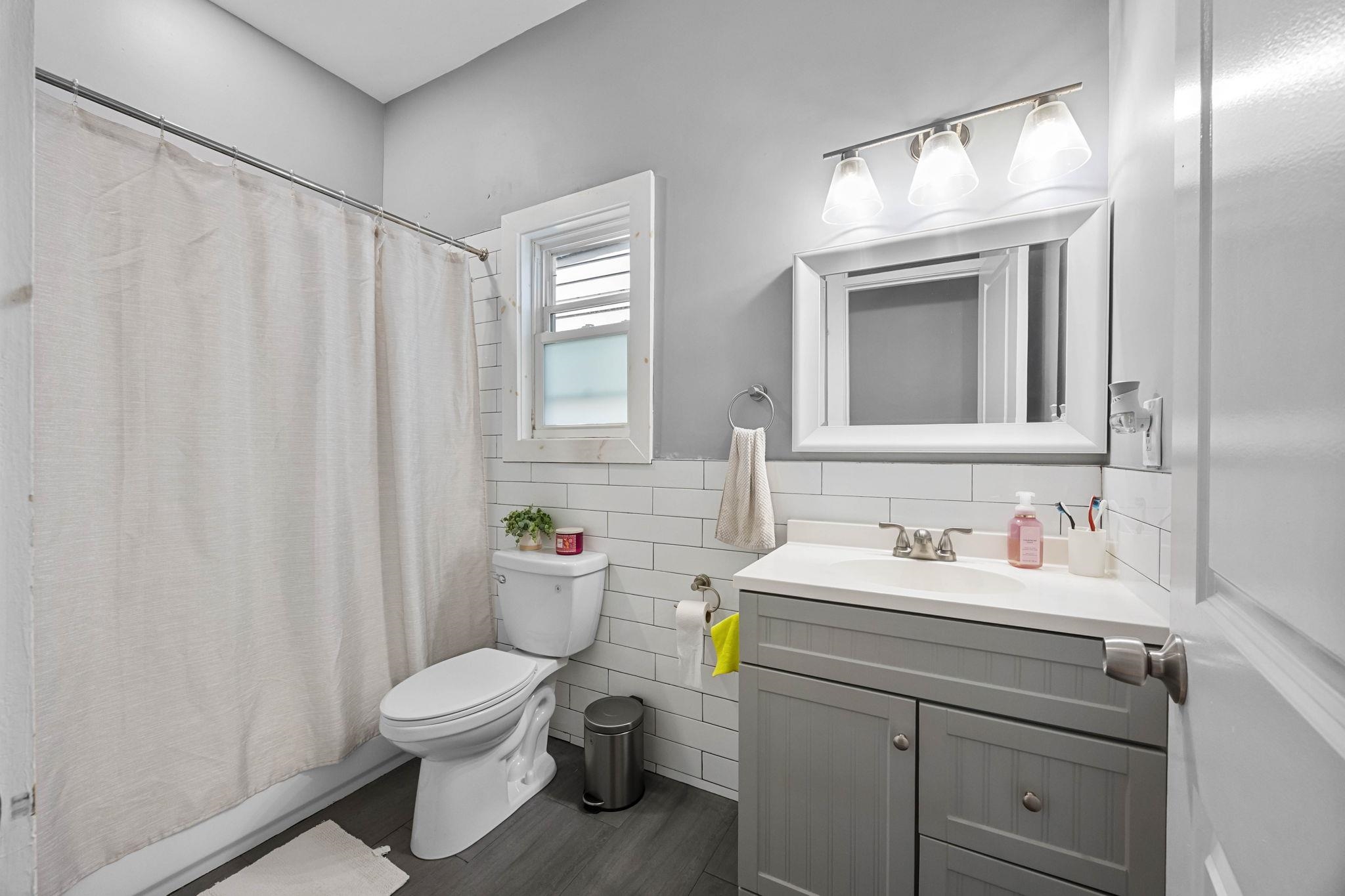 473 BERGEN AVE Unit: 2