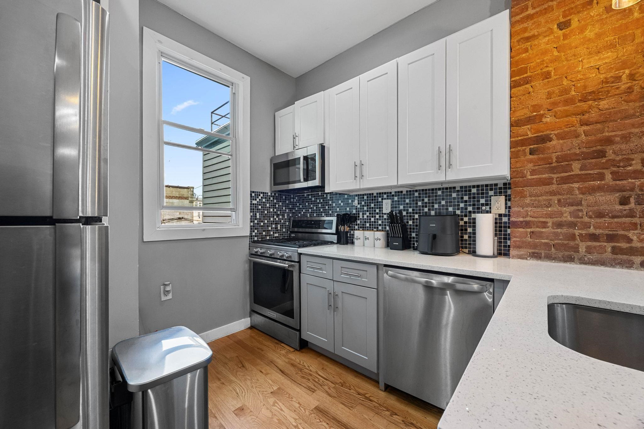 473 BERGEN AVE Unit: 2