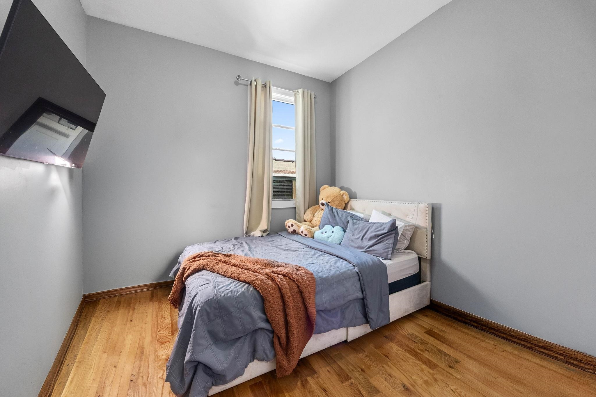 473 BERGEN AVE Unit: 2