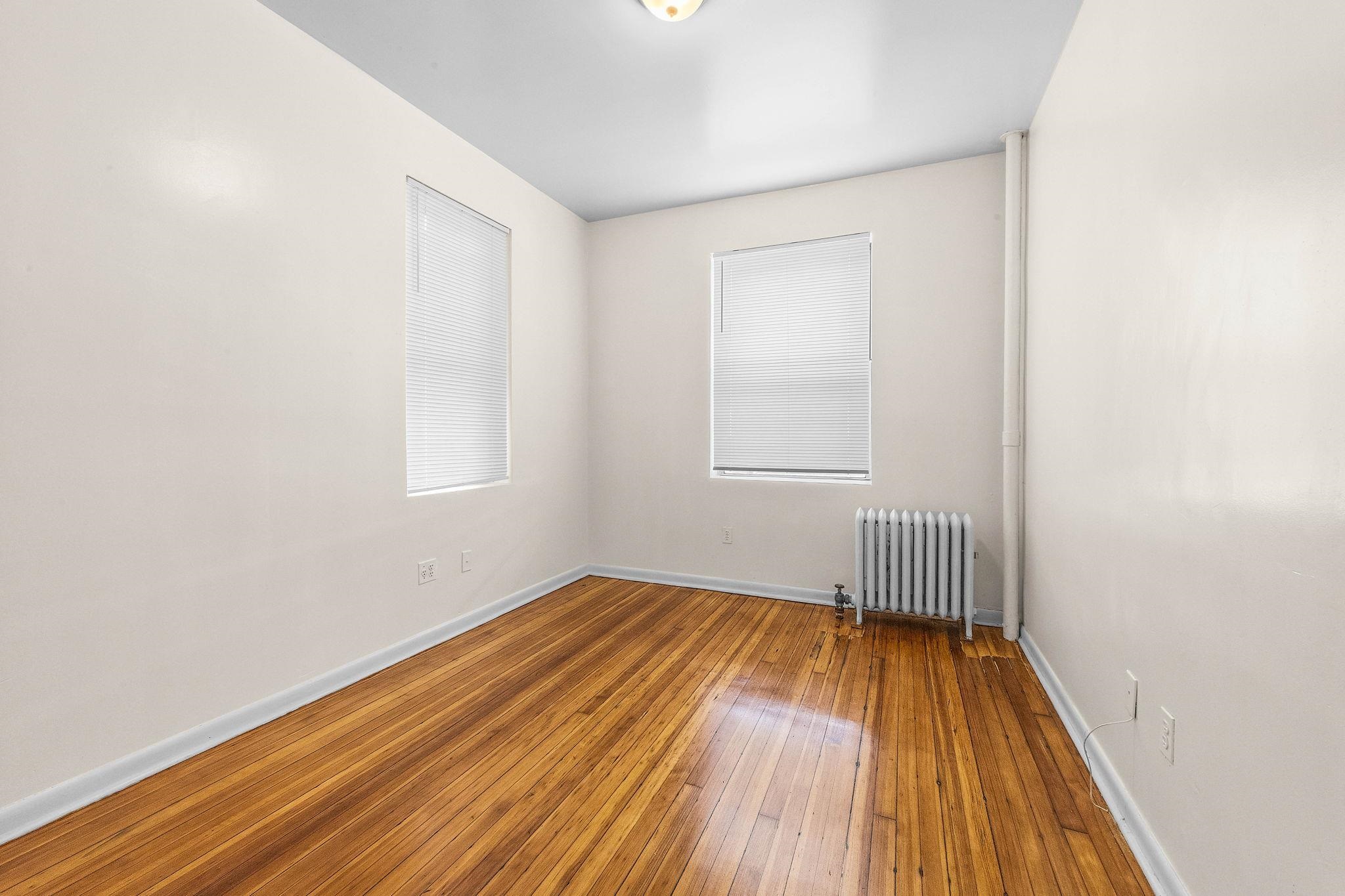 435 53RD ST Unit: A-8