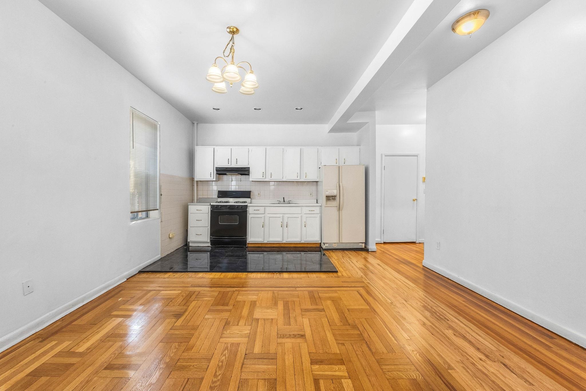 435 53RD ST Unit: A-8