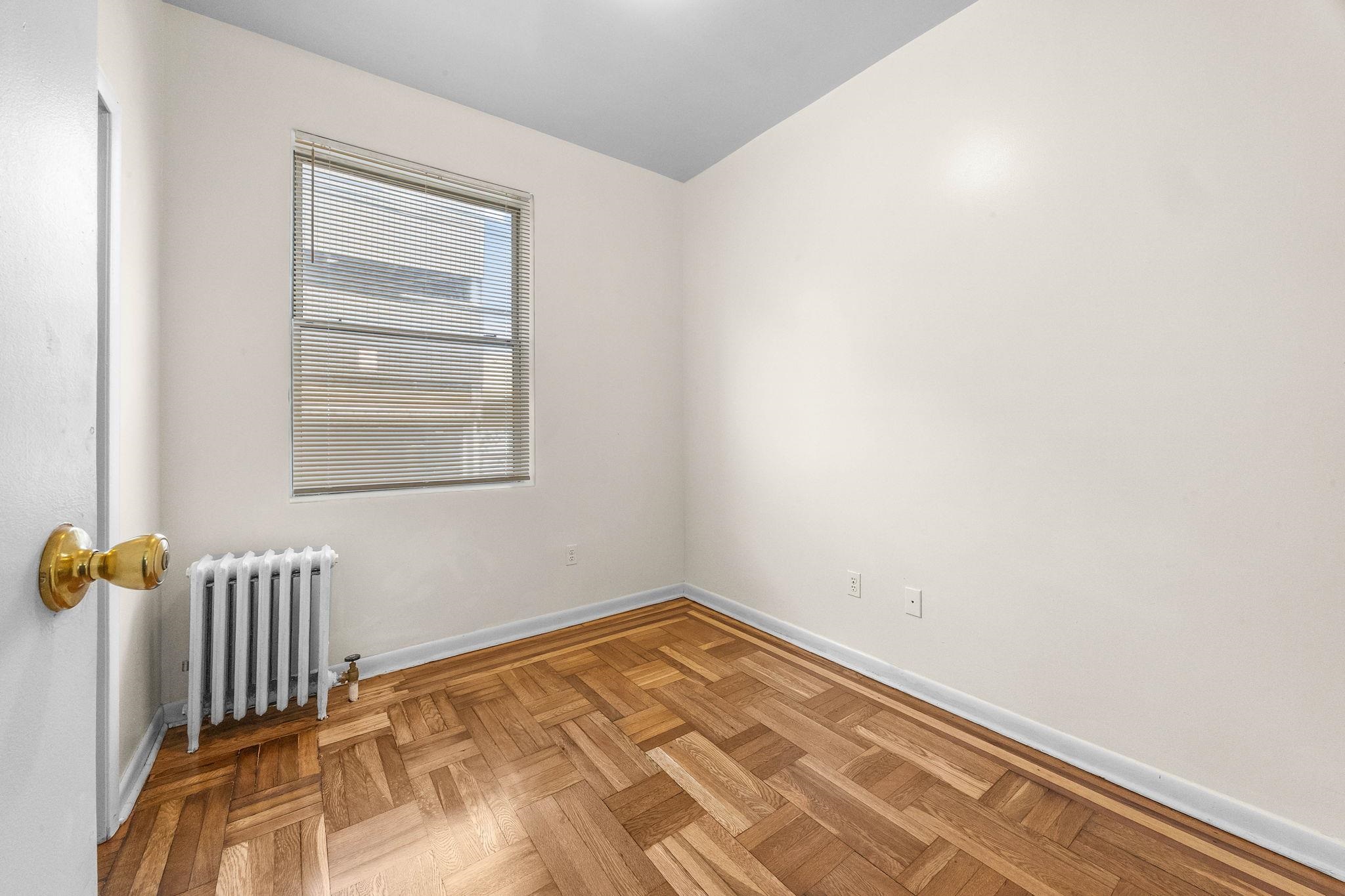 435 53RD ST Unit: A-8
