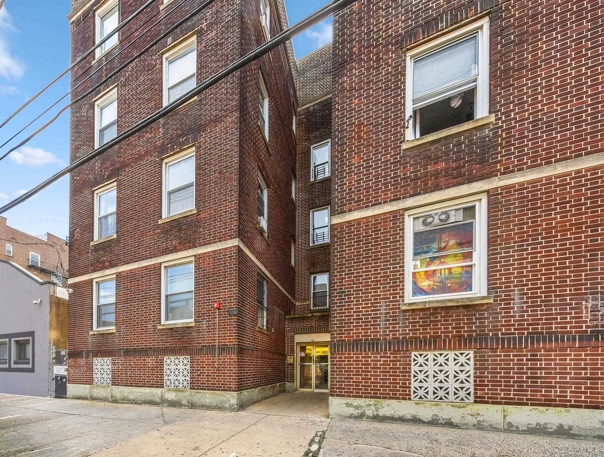 435 53RD ST Unit: A-8