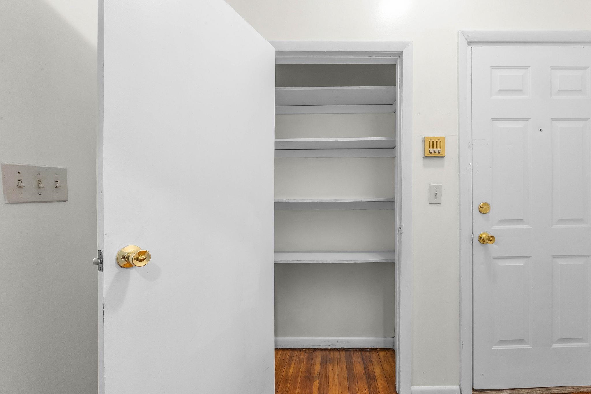 435 53RD ST Unit: A-8