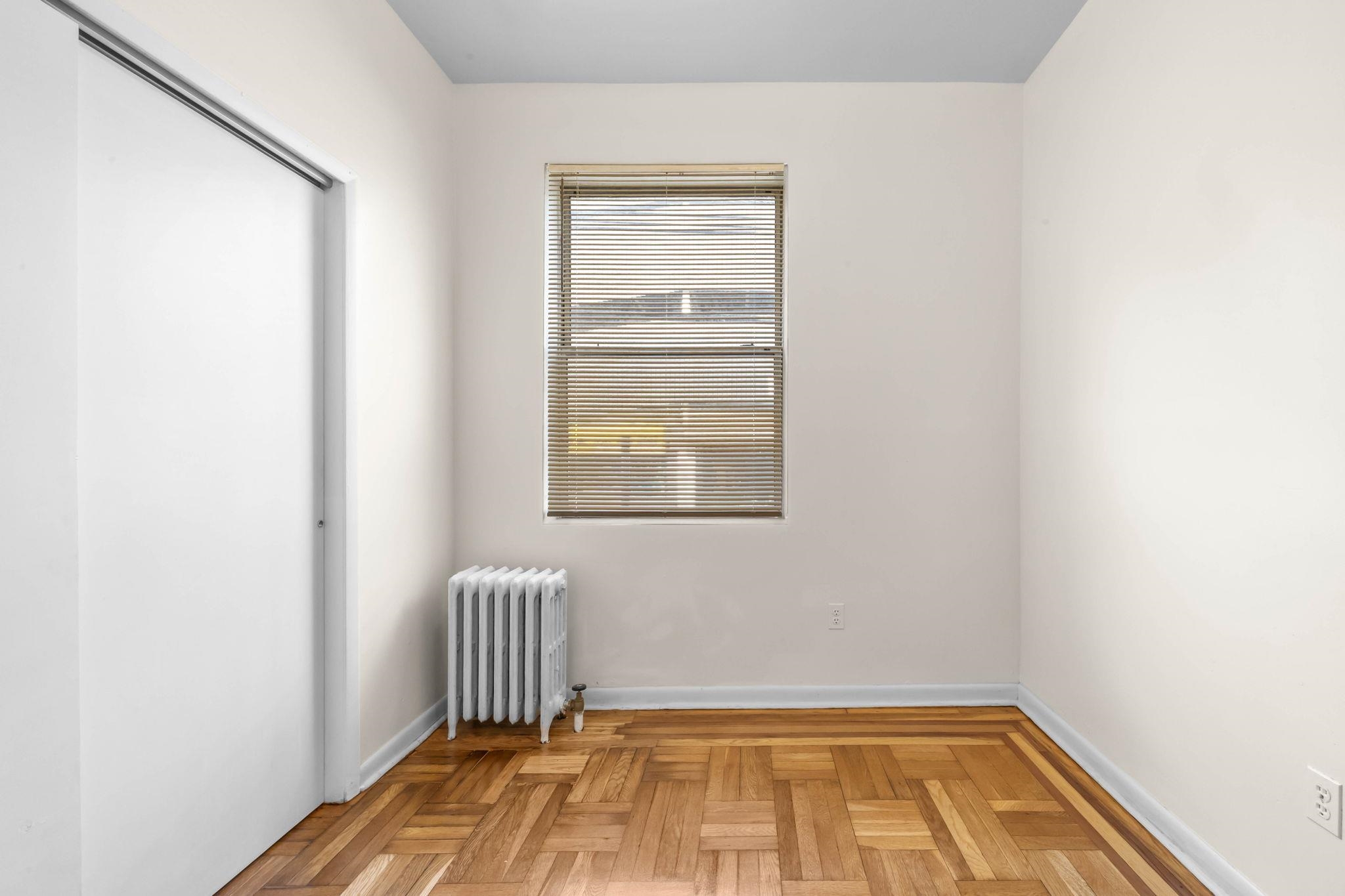 435 53RD ST Unit: A-8