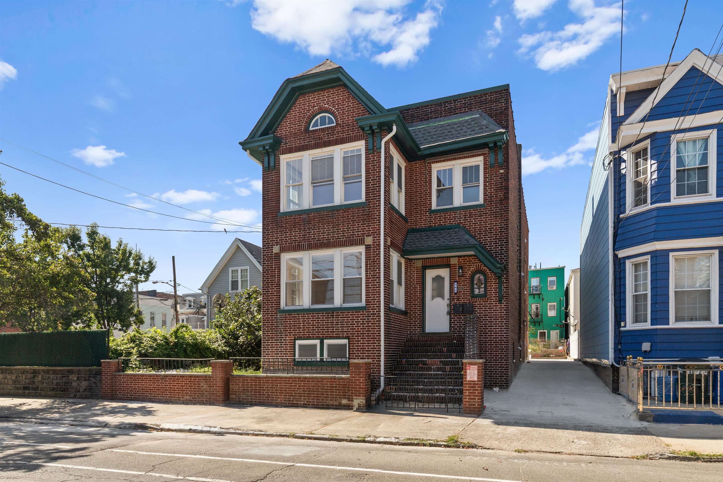 141 WEBSTER AVE