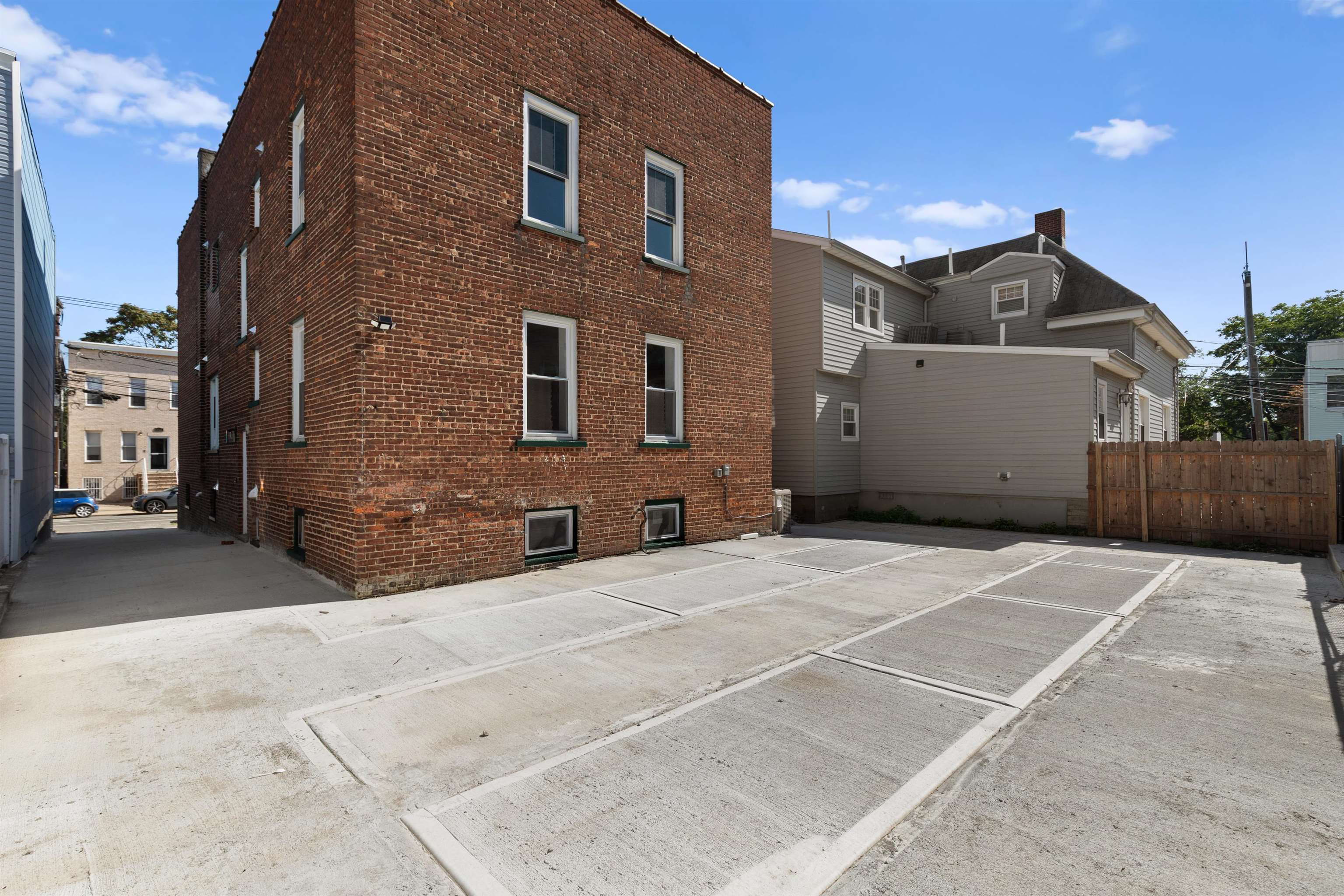 141 WEBSTER AVE