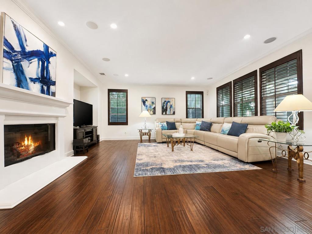 6839 Helenite Place