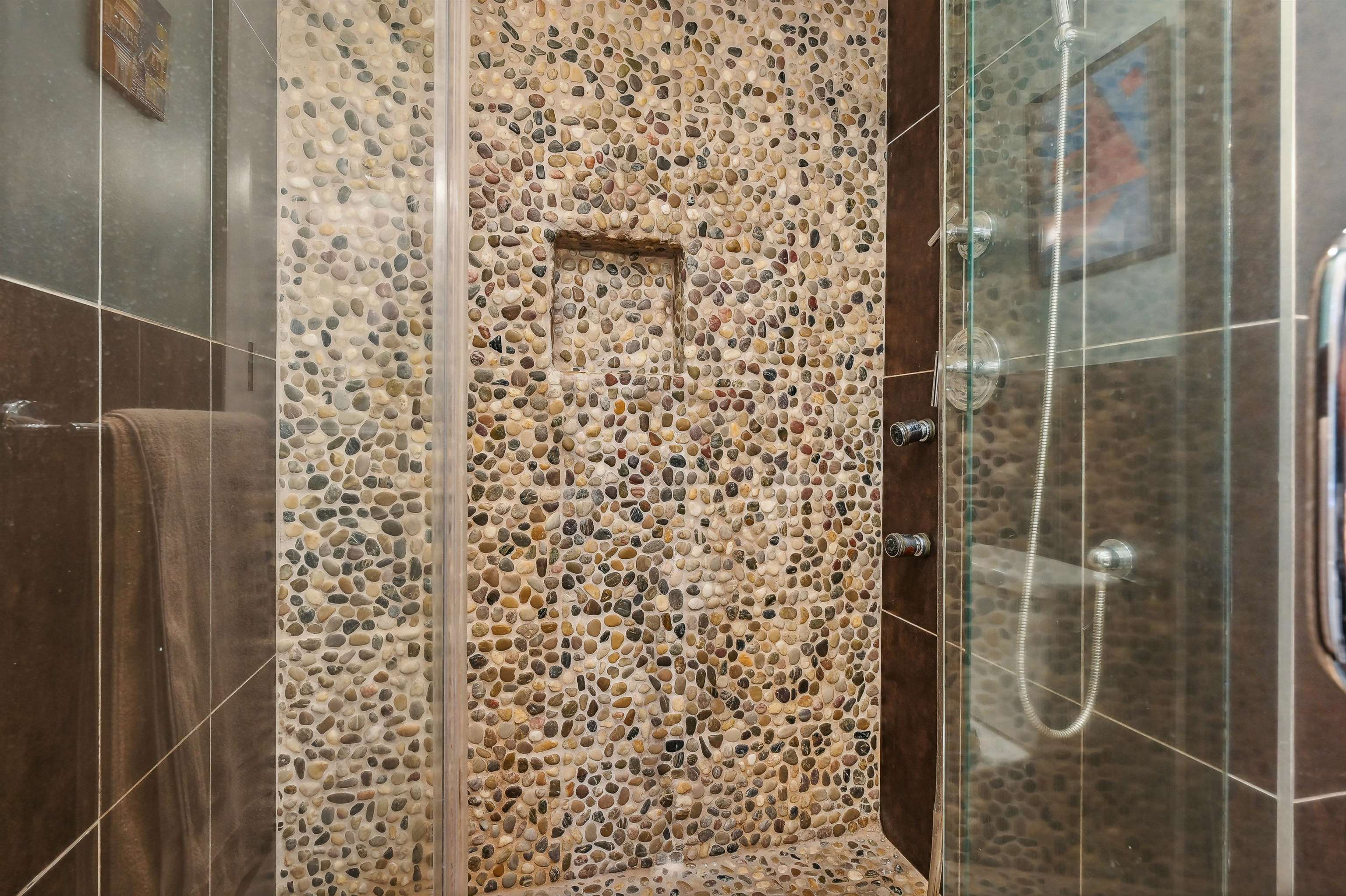 78 WAYNE ST Unit: 202