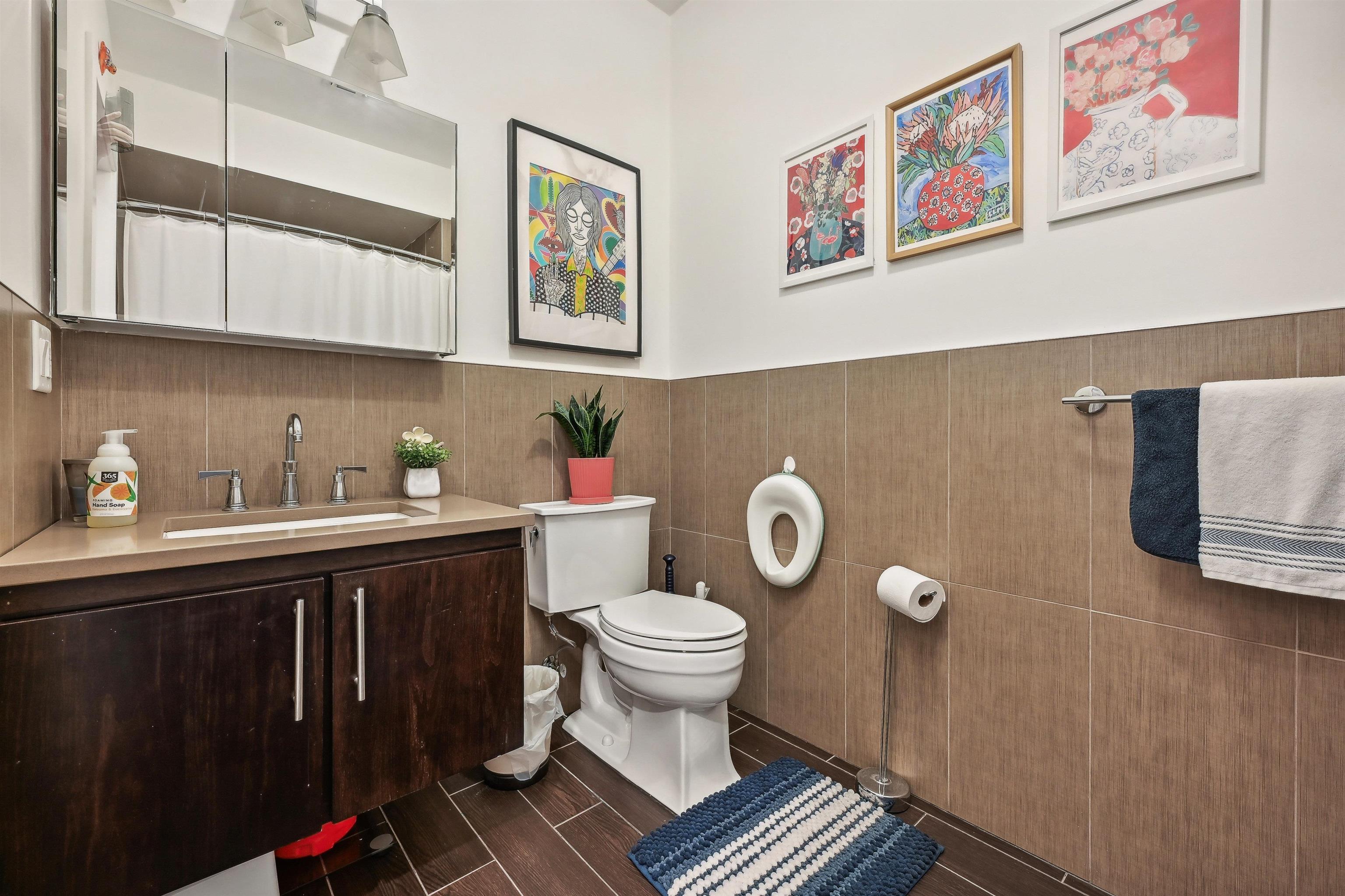 78 WAYNE ST Unit: 202