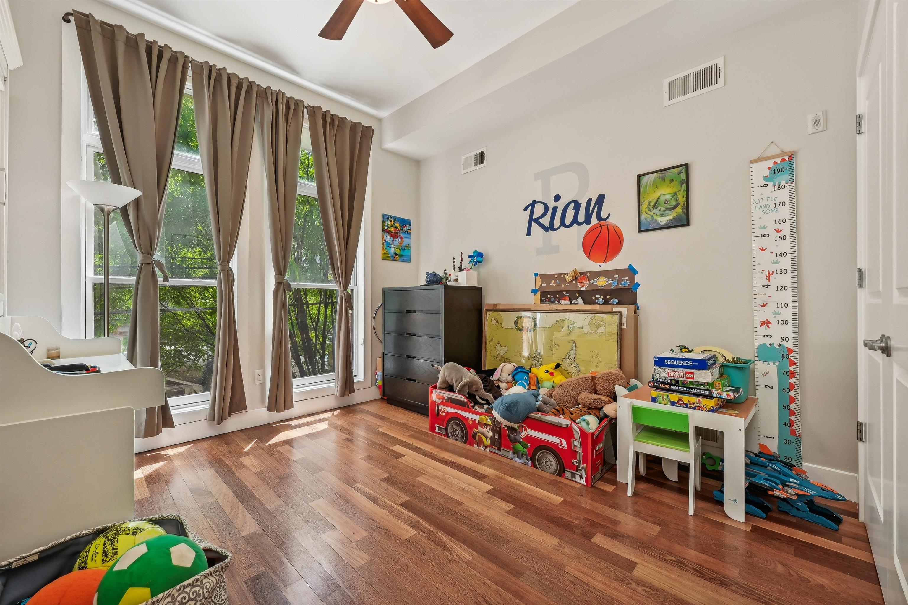 78 WAYNE ST Unit: 202