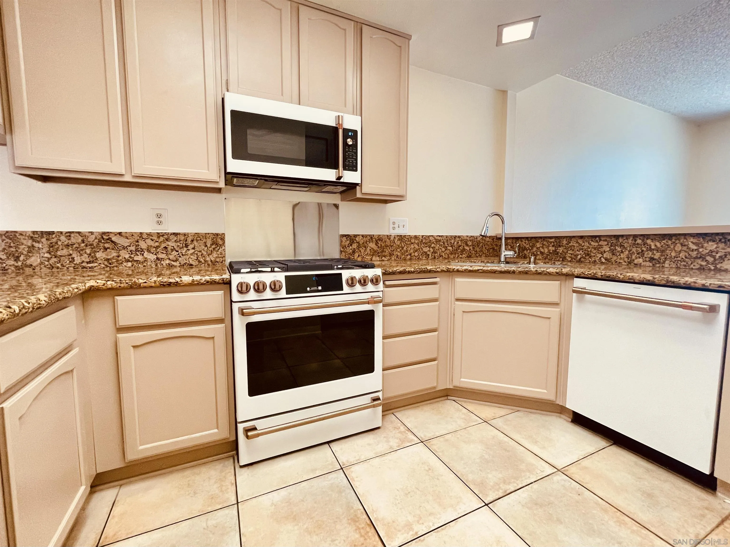 3488 Voyager Circle