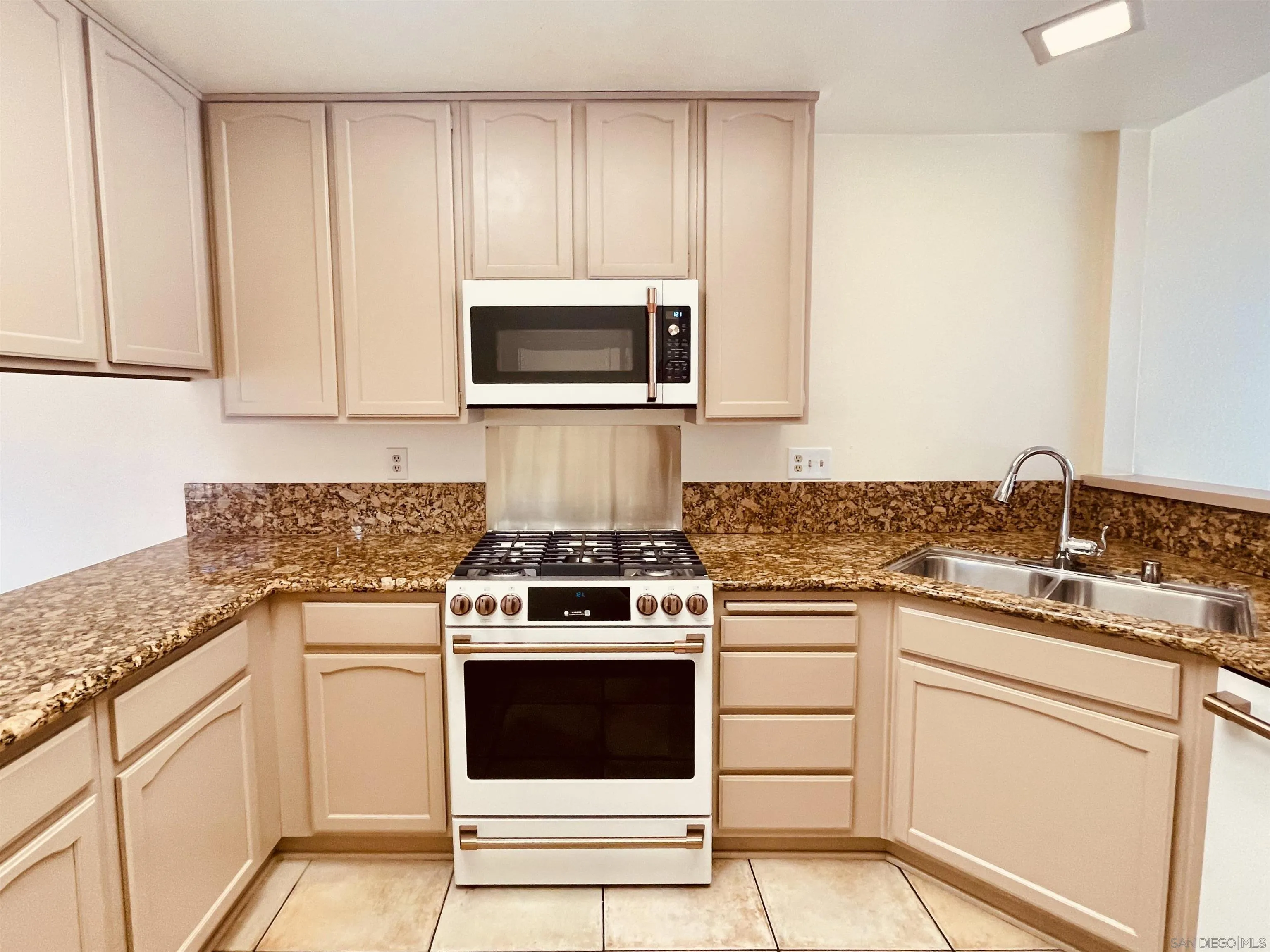 3488 Voyager Circle