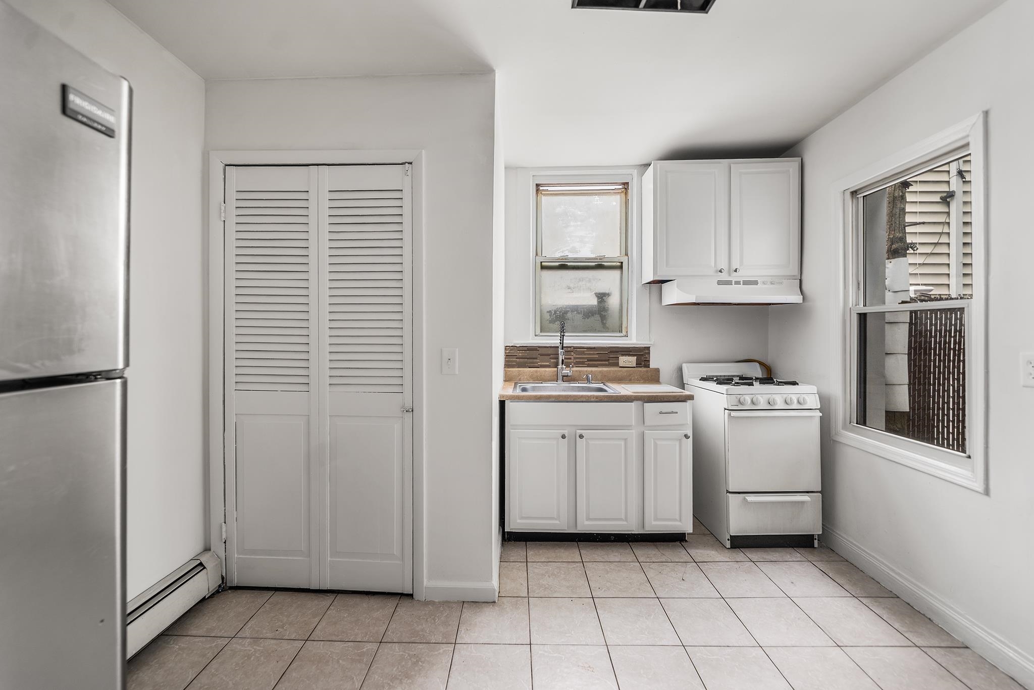 306 BERGENLINE AVE