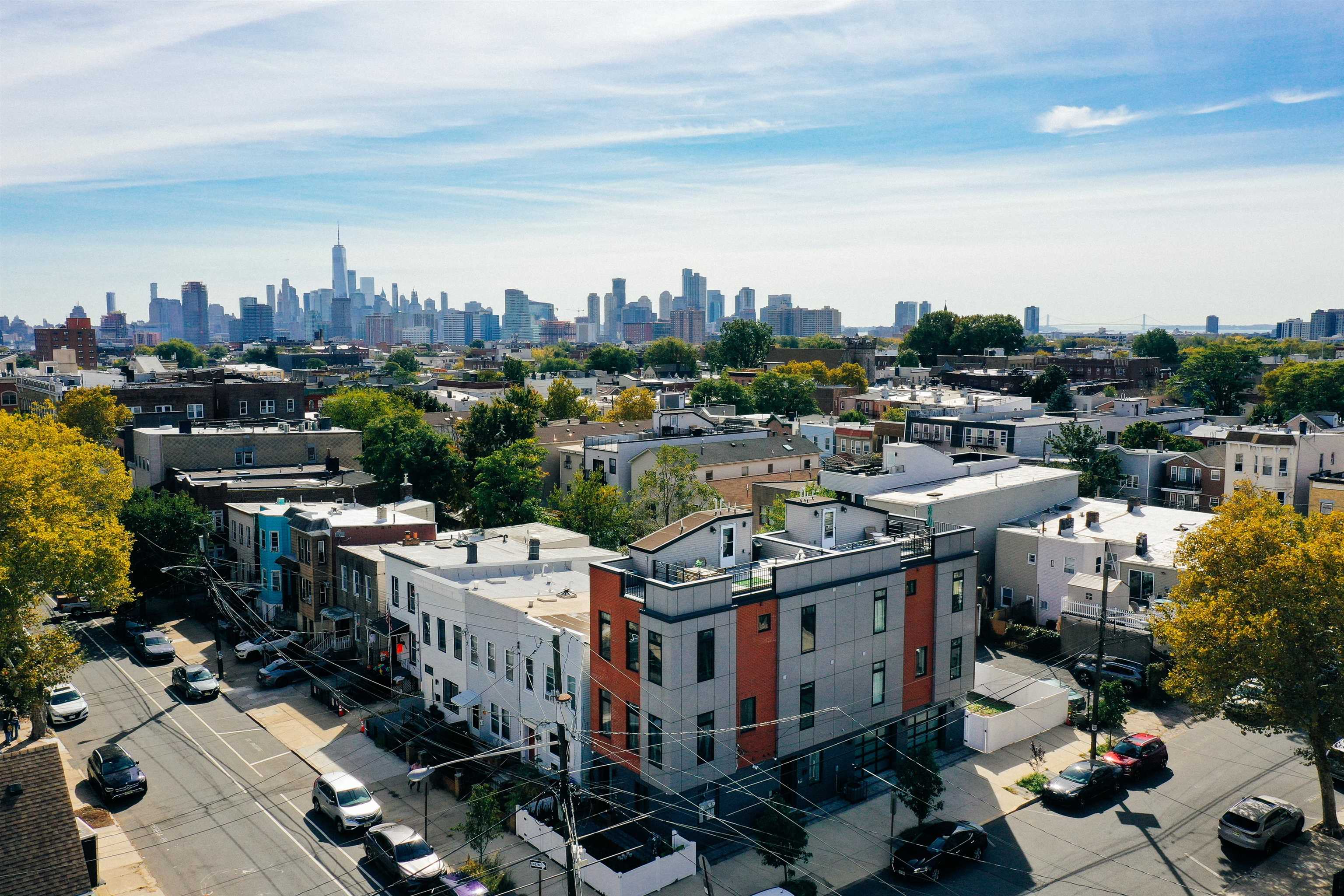 89 LINCOLN ST Unit: Townhouse