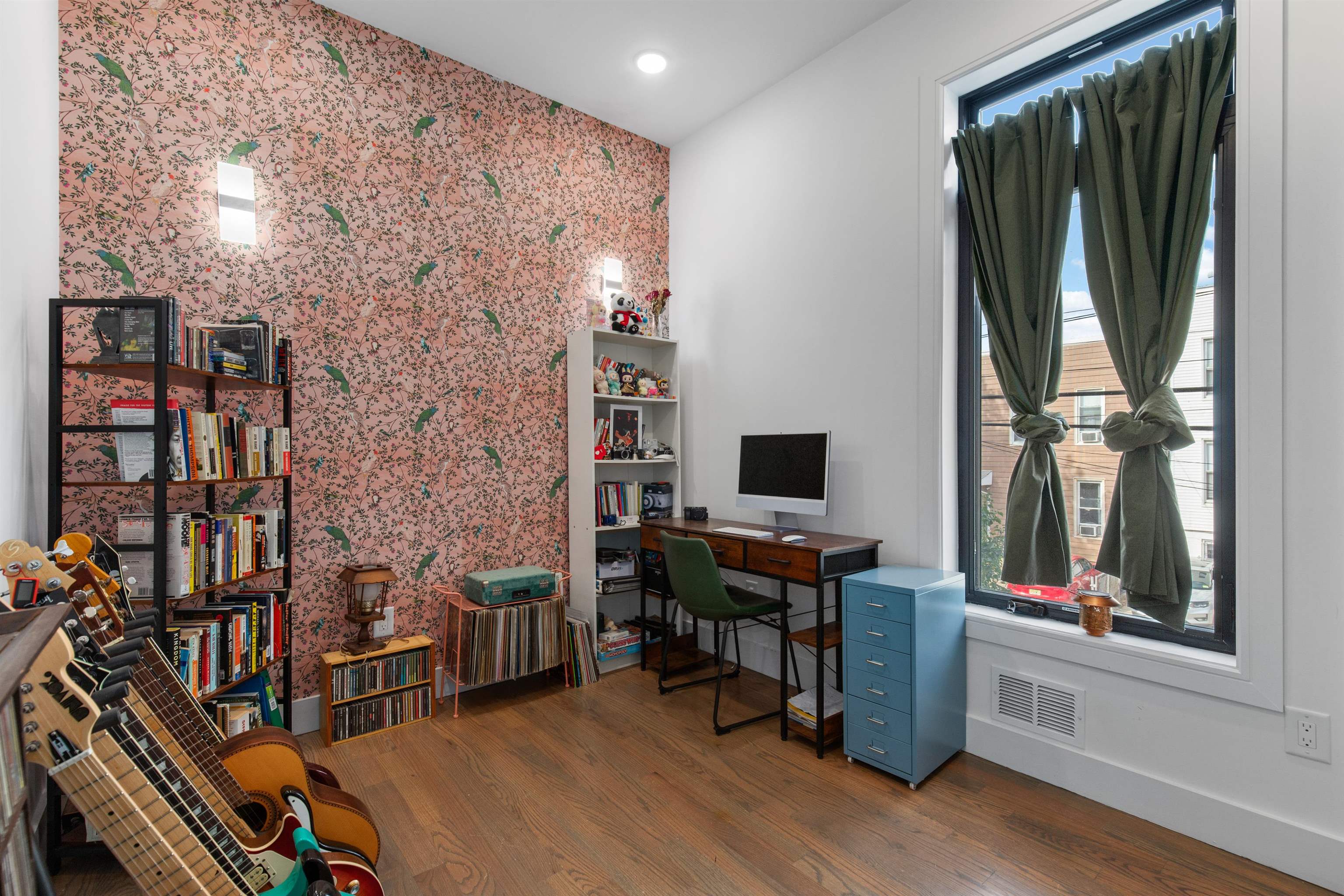 89 LINCOLN ST Unit: Townhouse